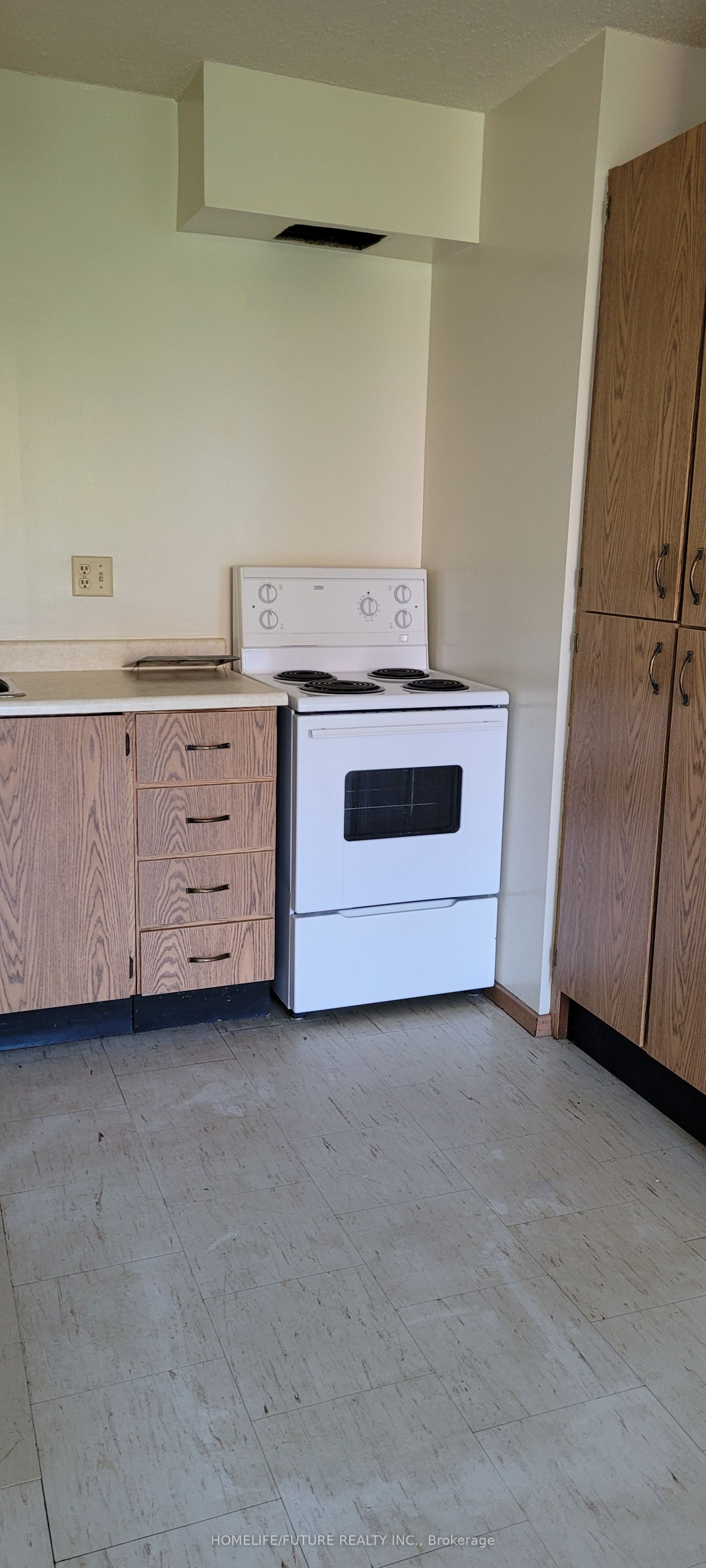 70 East Street E 204, Sault Ste Marie, ON P6A 6M1 photo 2