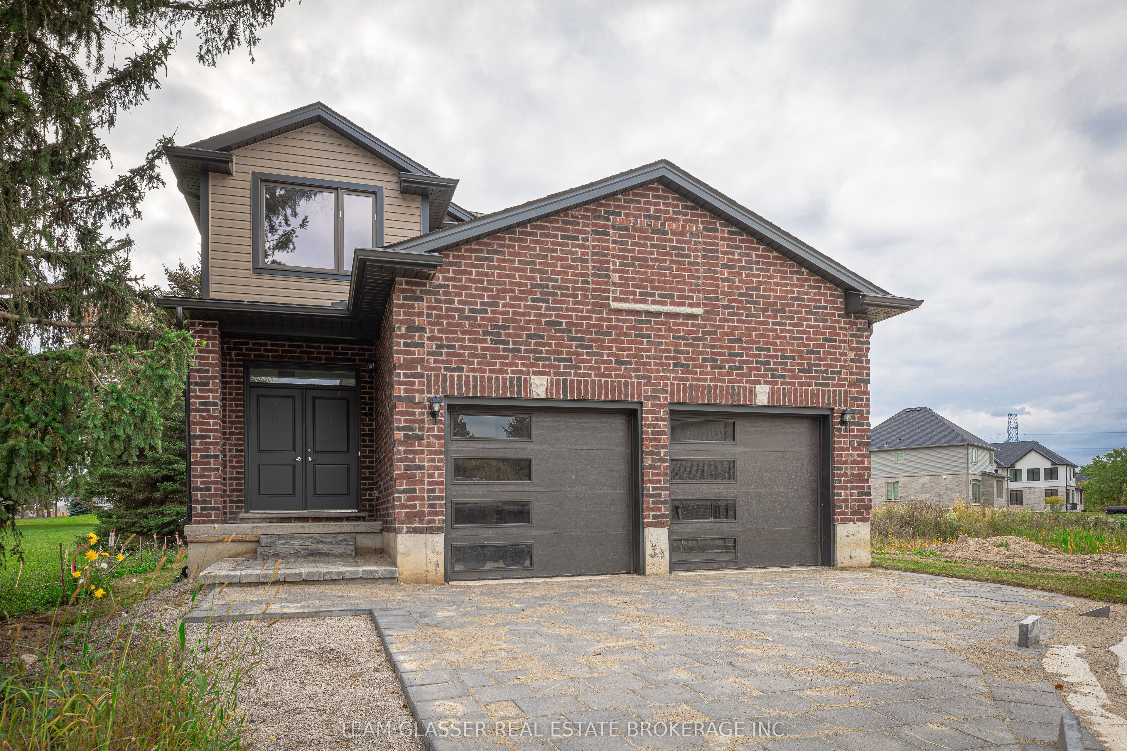 3465 ORIOLE Circle E, London South, ON N6N 1K6