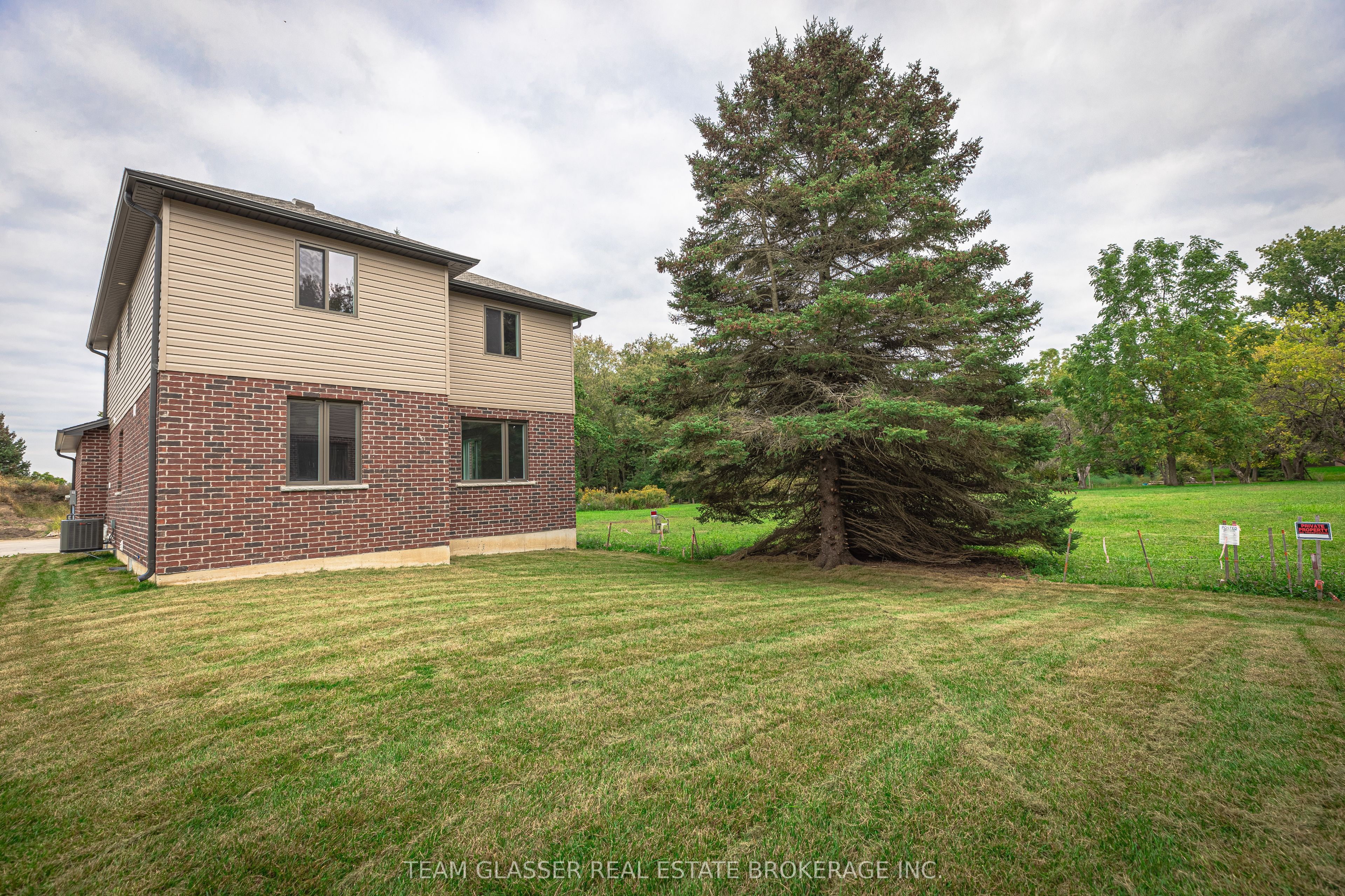 3465 ORIOLE Circle E, London South, ON N6N 1K6 photo 4
