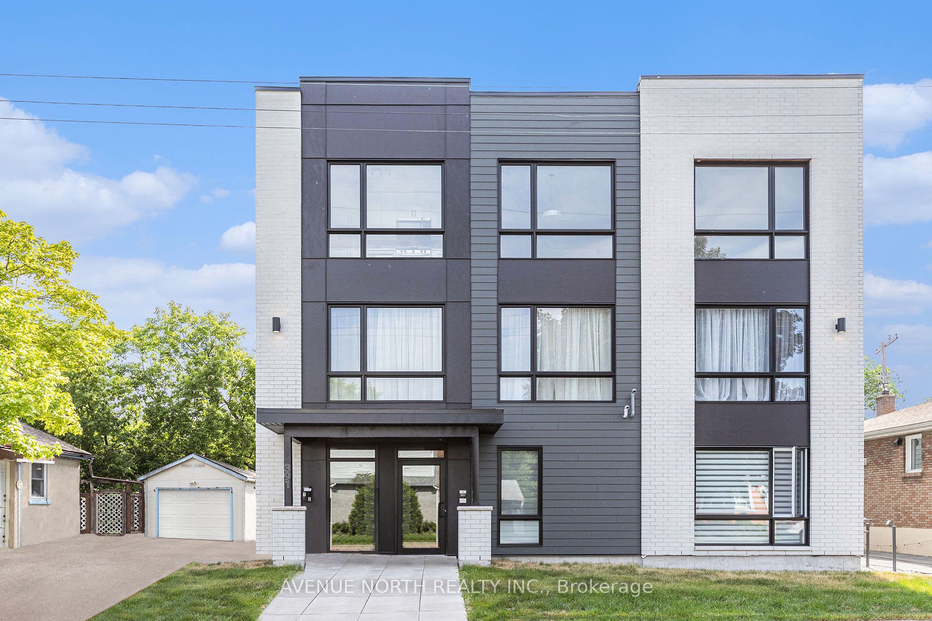 391 Dieppe Street 02, Vanier and Kingsview Park, ON K1L 6V3