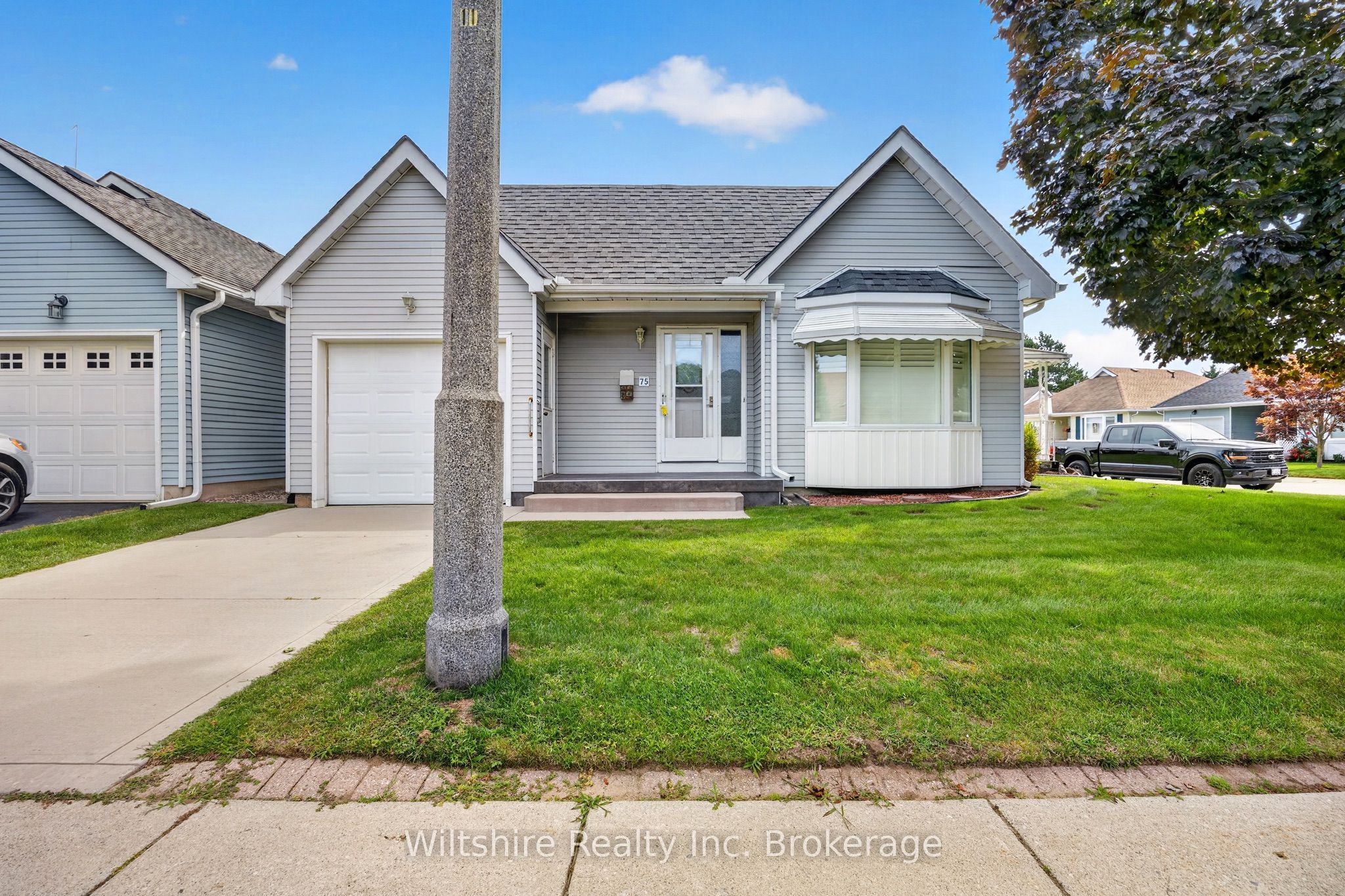 75 Edwin Crescent, Tillsonburg, ON N4G 5H2 photo 2