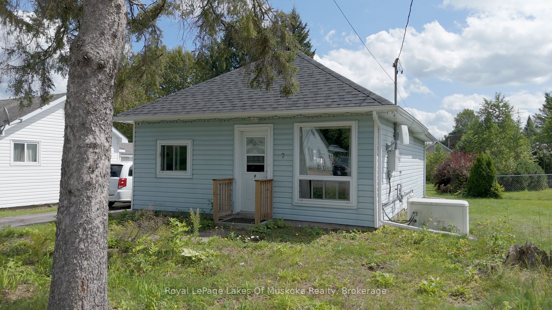 7 Maple Street, South River, ON P0A 1X0