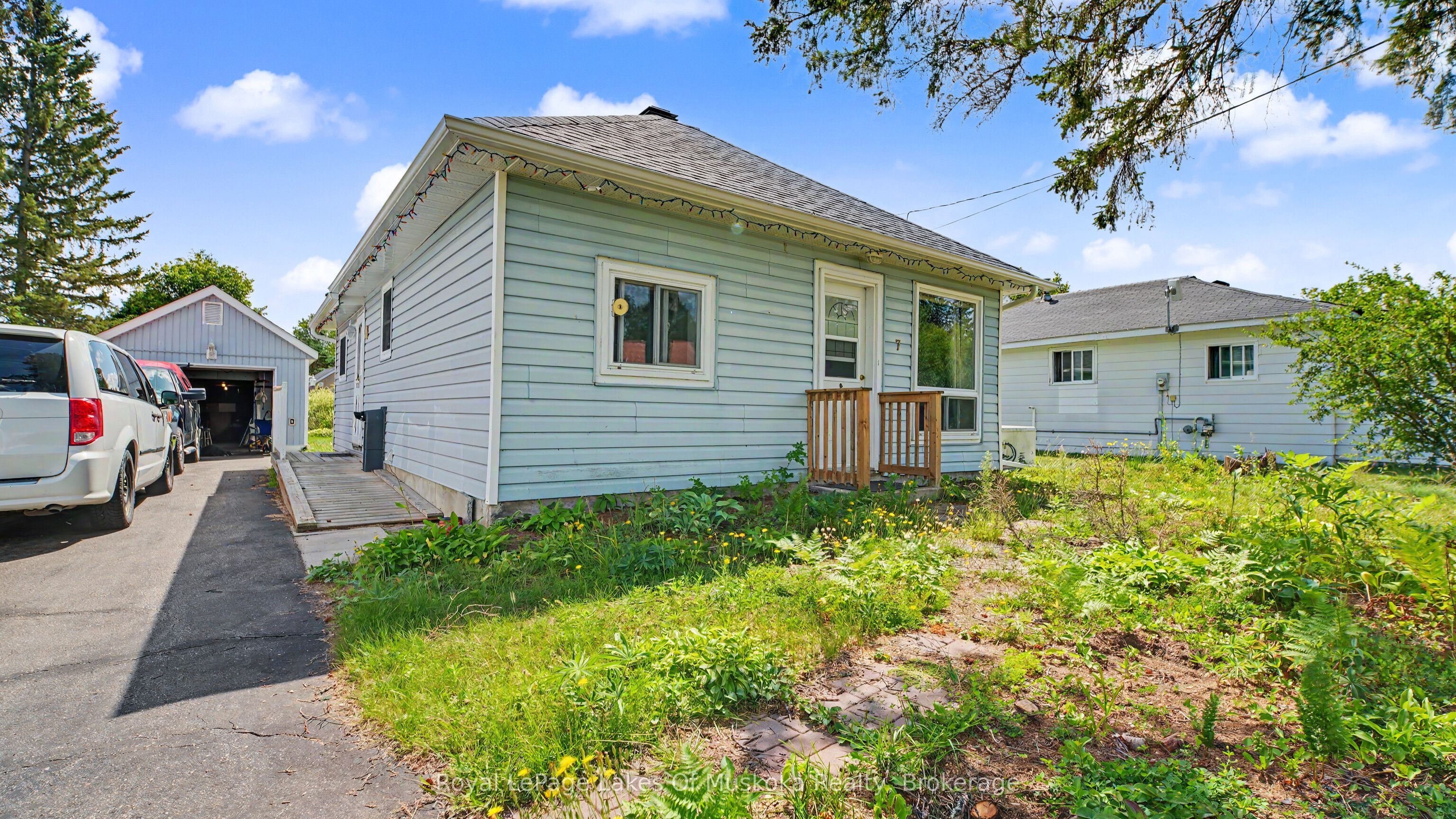 7 Maple Street, South River, ON P0A 1X0 photo 2