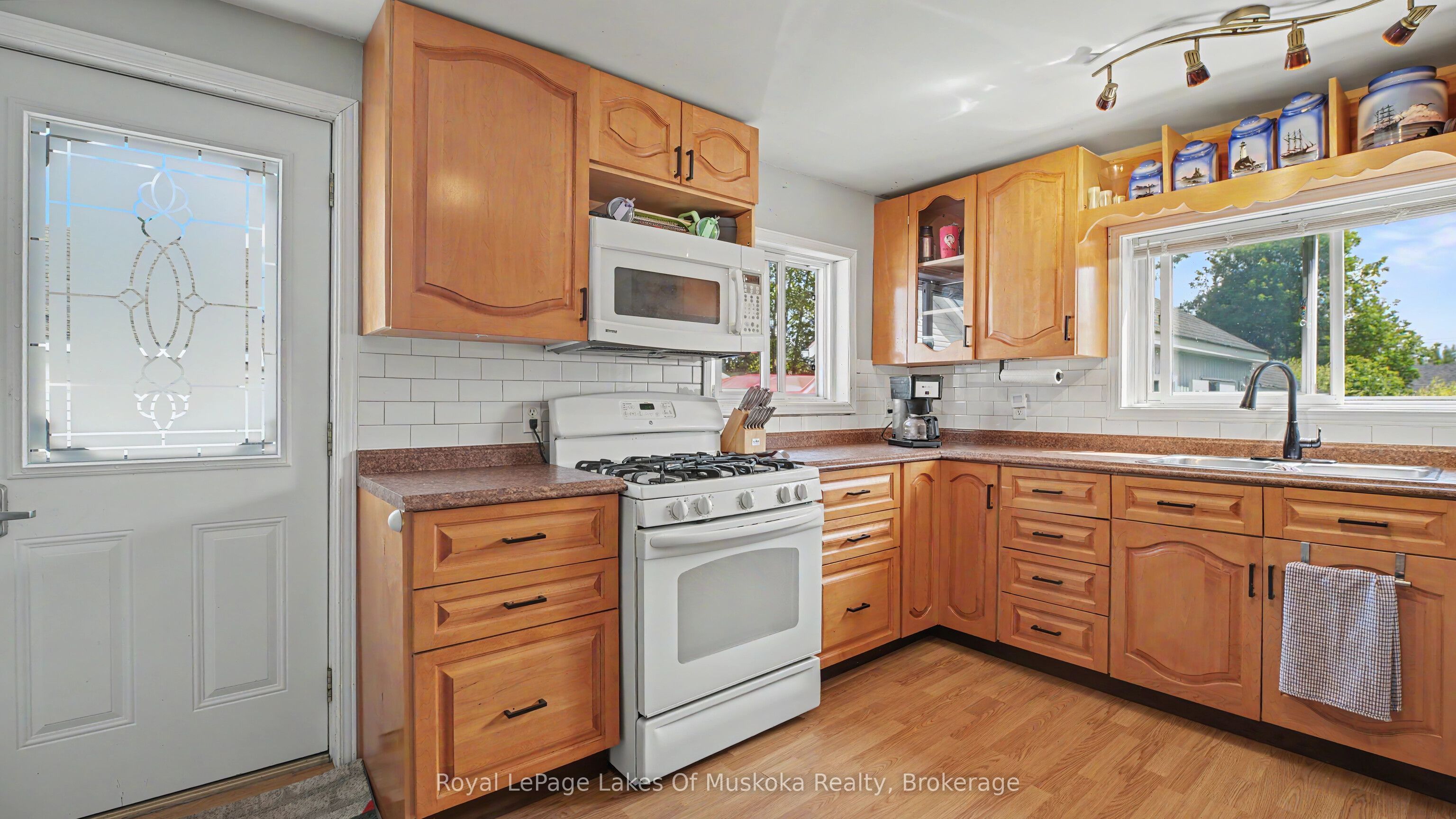 7 Maple Street, South River, ON P0A 1X0 photo 3