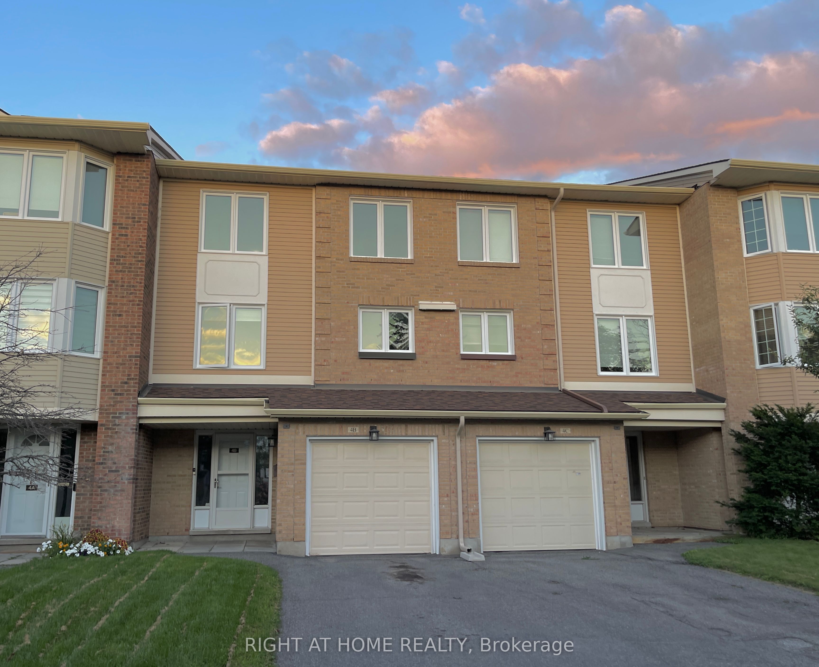 4B Millrise Lane, South of Baseline to Knoxdale, ON K2G 5E5