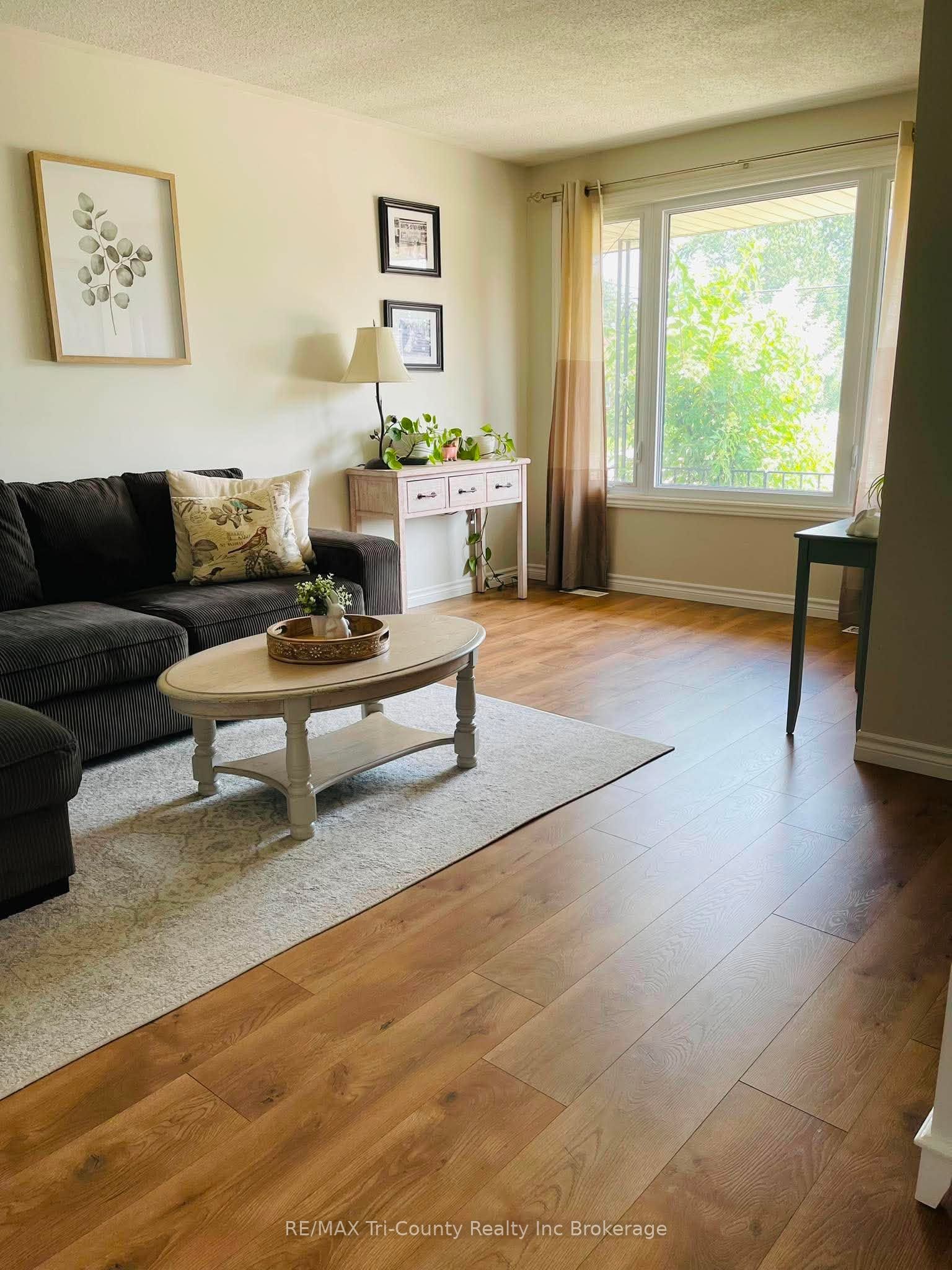 173 Carroll Street W, Strathroy-Caradoc, ON N7G 3P8 photo 5