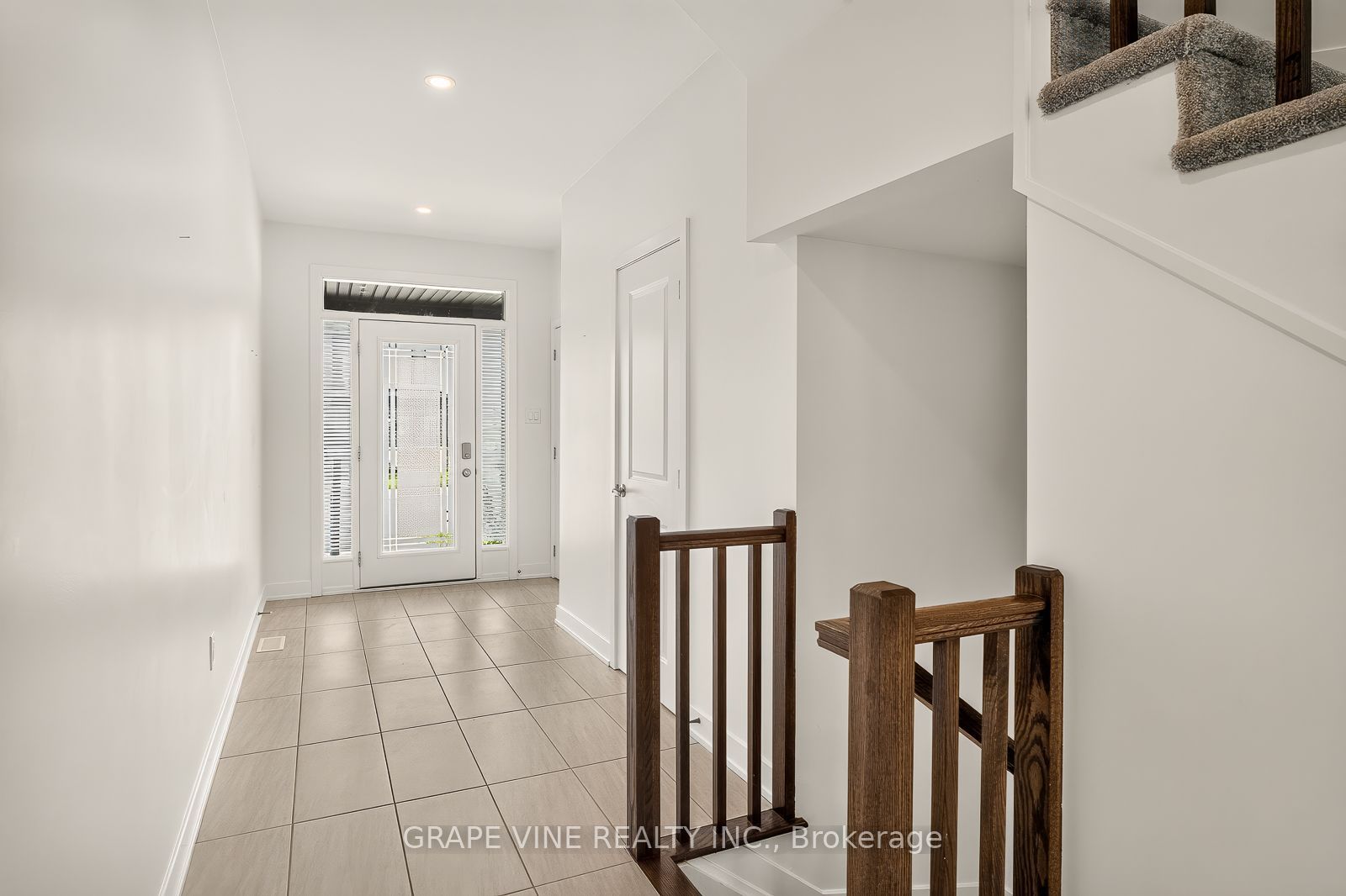 629 Knotridge Street, Orleans - Convent Glen and Area, ON K1W 0N7 photo 4