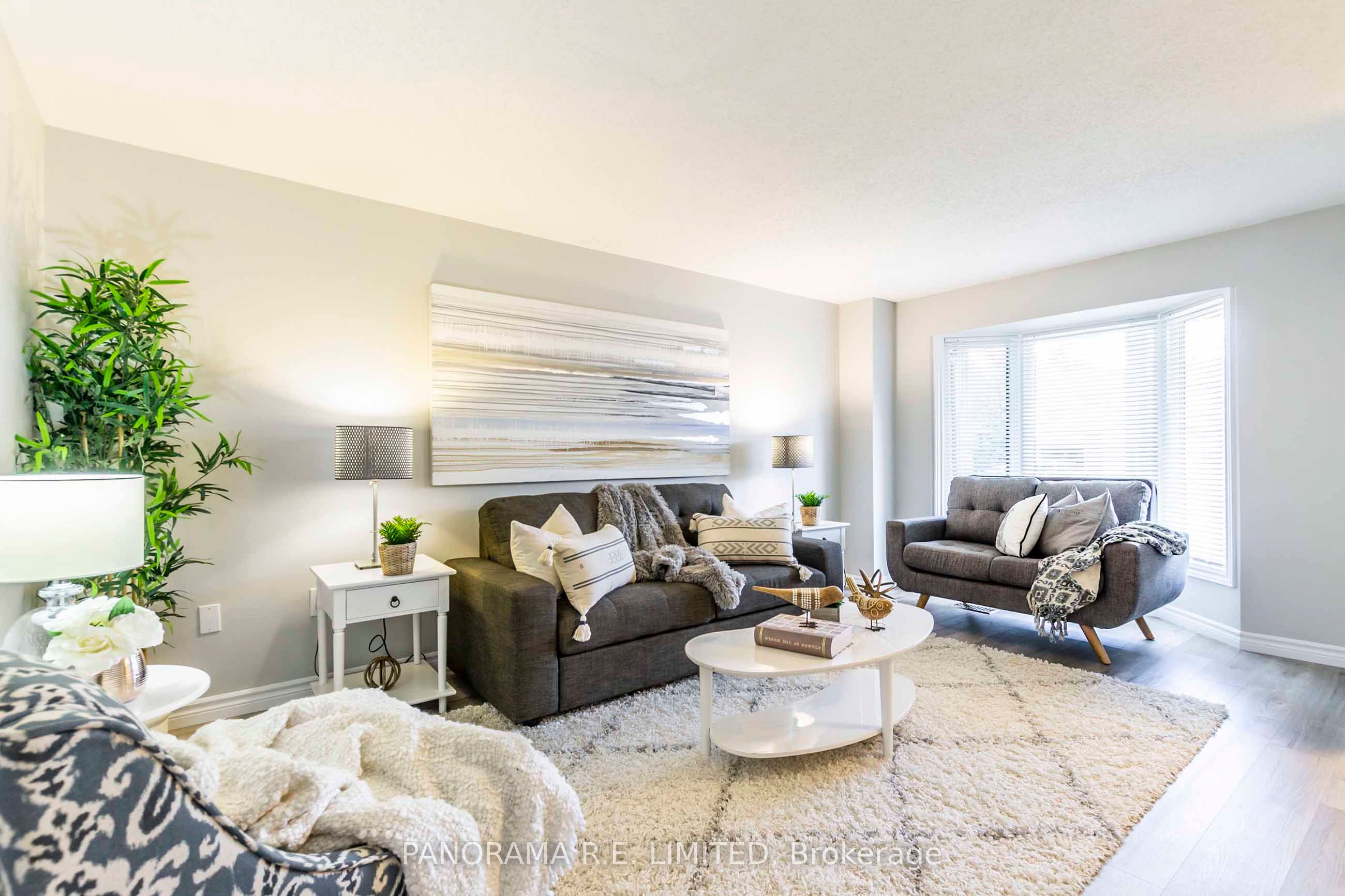 159 Northview Heights Drive, Cambridge, ON N1R 7M1 photo 2