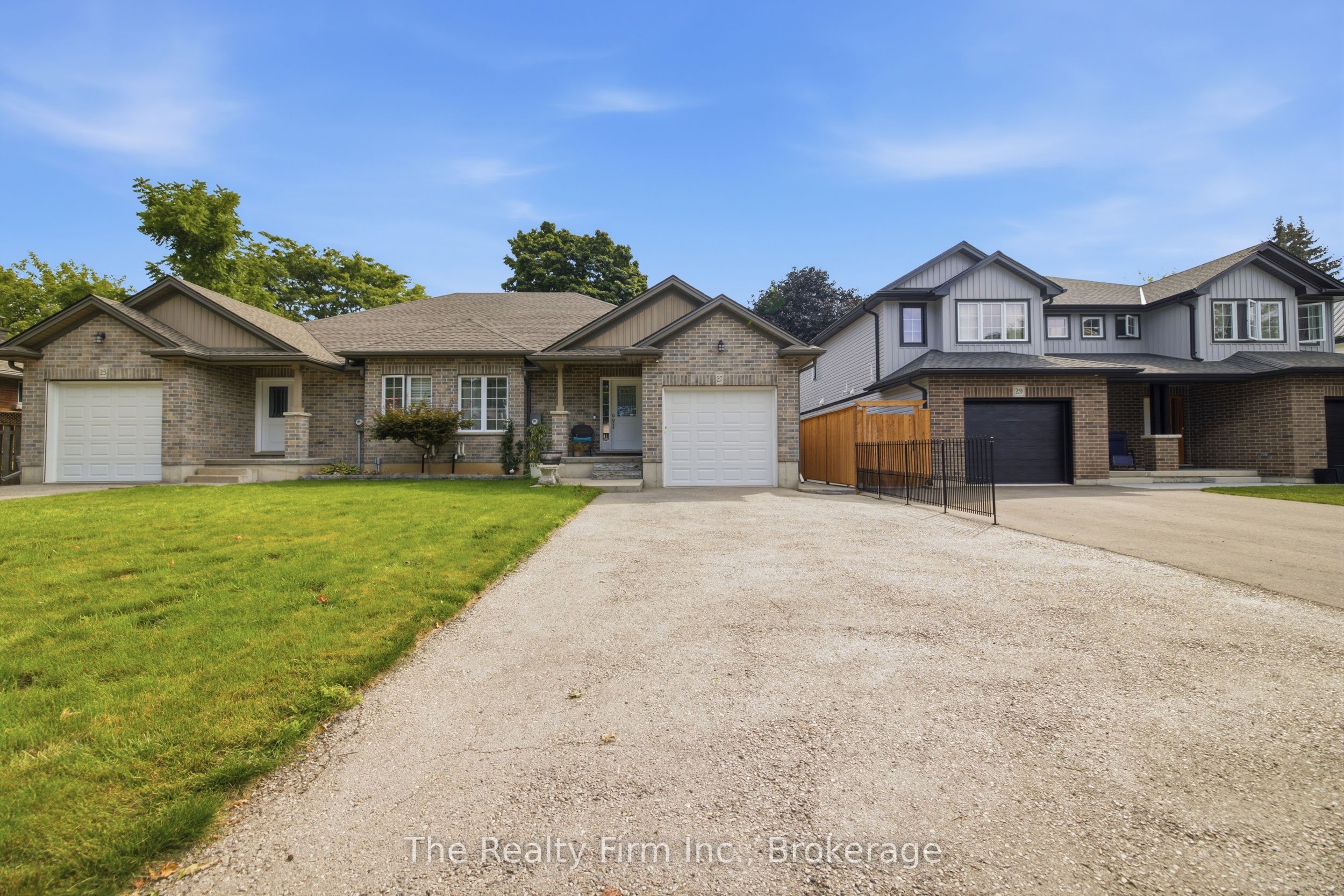27 Cronyn Street, Woodstock, ON N4S 3T4 photo 2