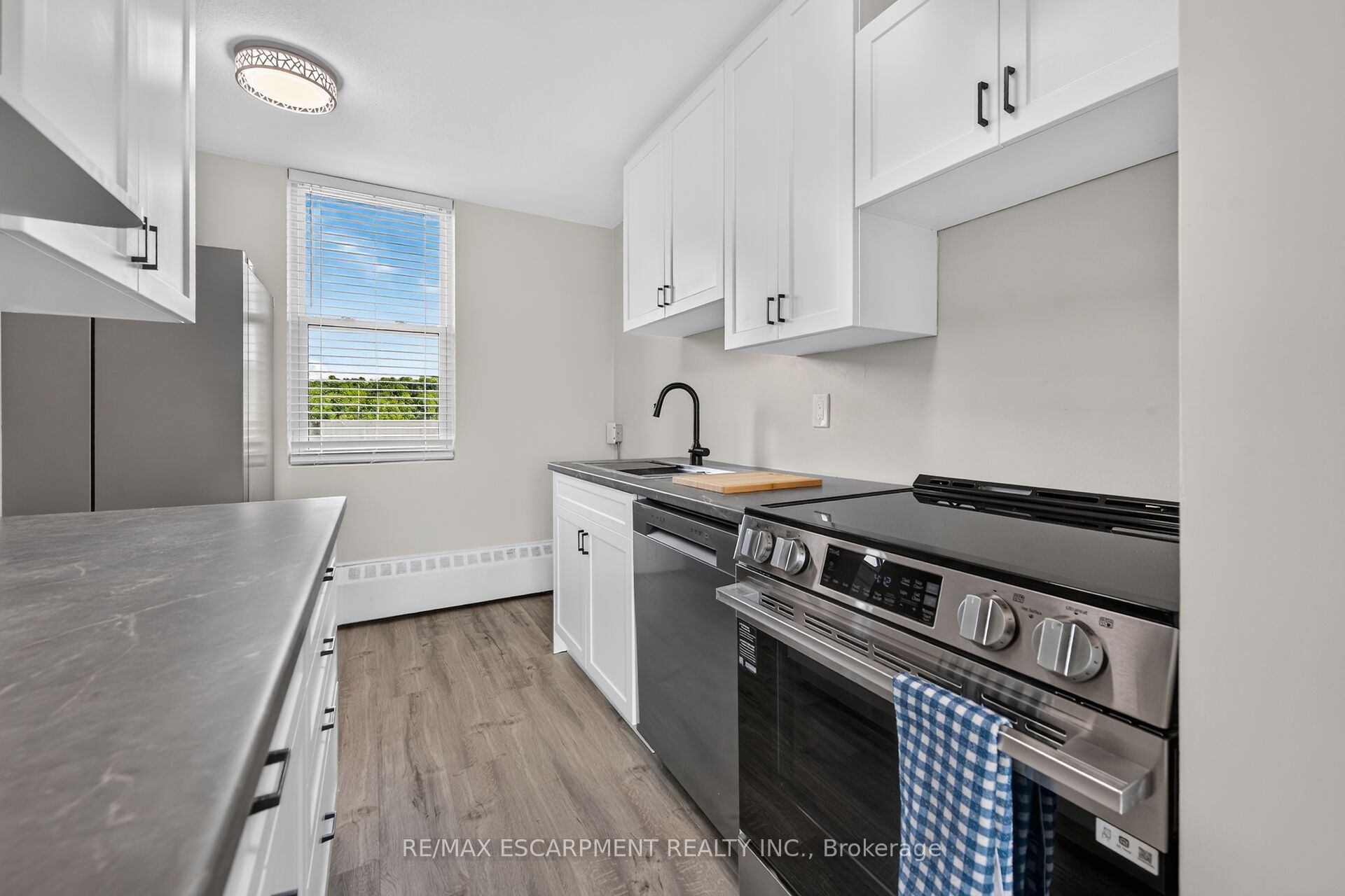 350 Quigley Road 741, Hamilton, ON L8K 5N2 photo 3