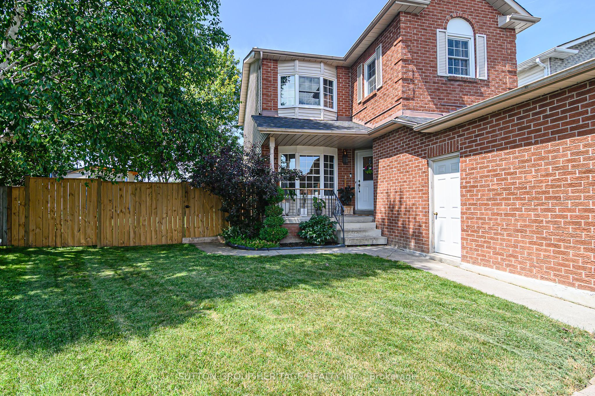 12 Curtis Court, Port Hope, ON L1A 4H5 photo 3