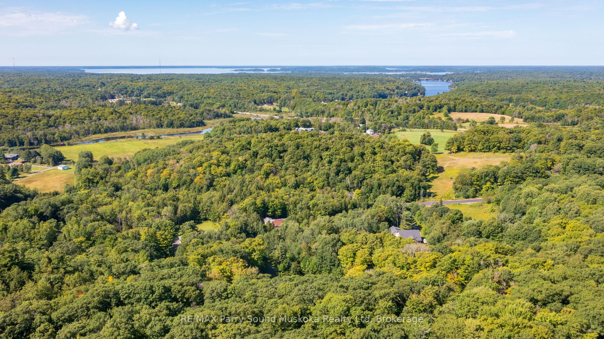 4 Mountain Basin Drive, McDougall, ON P2A 2W9 photo 5