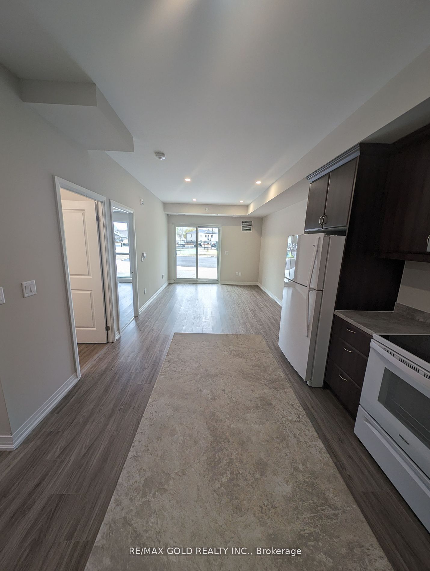50 Herrick Avenue 105, St. Catharines, ON L2P 2T9 photo 4