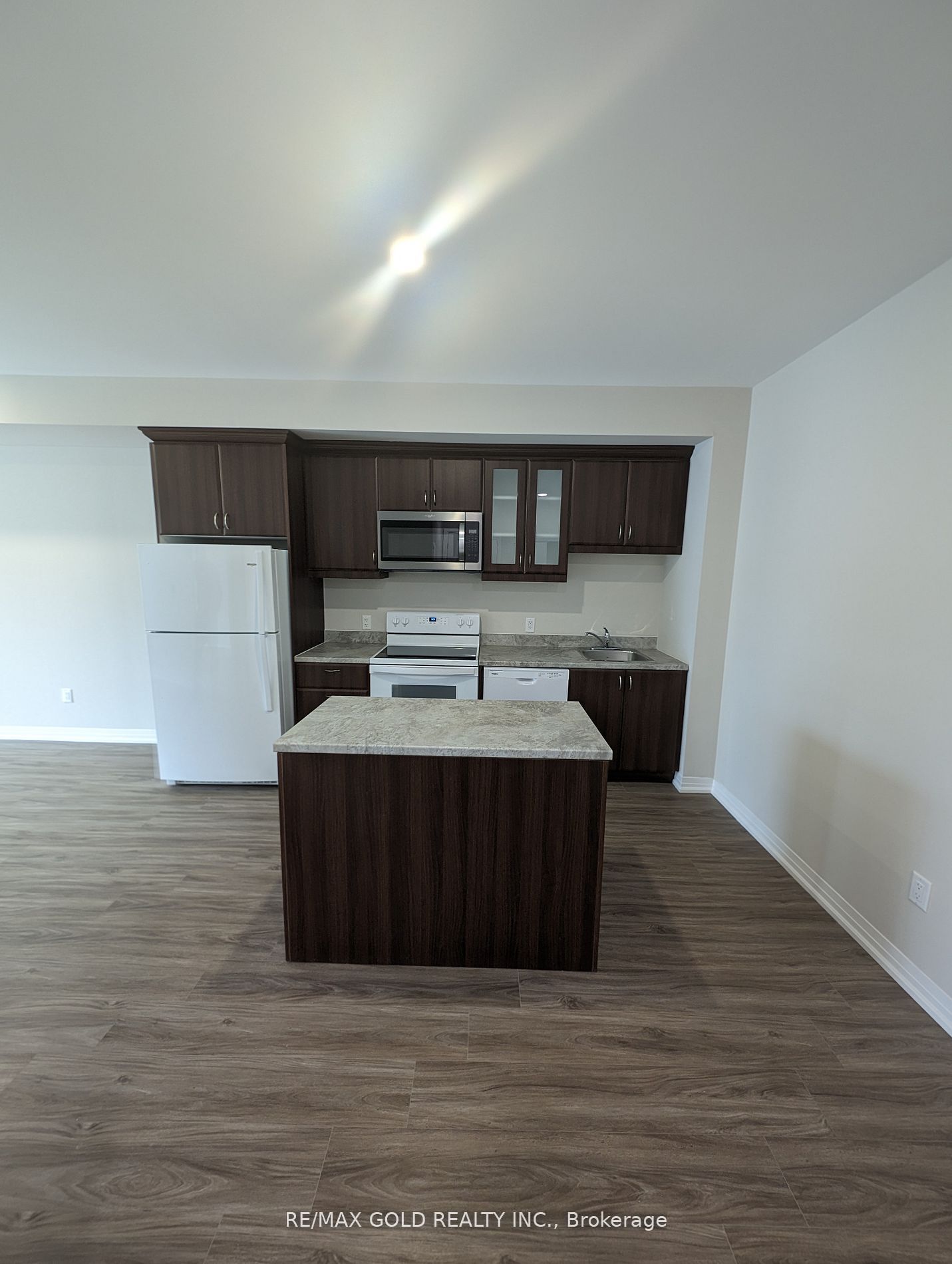 50 Herrick Avenue 105, St. Catharines, ON L2P 2T9 photo 5