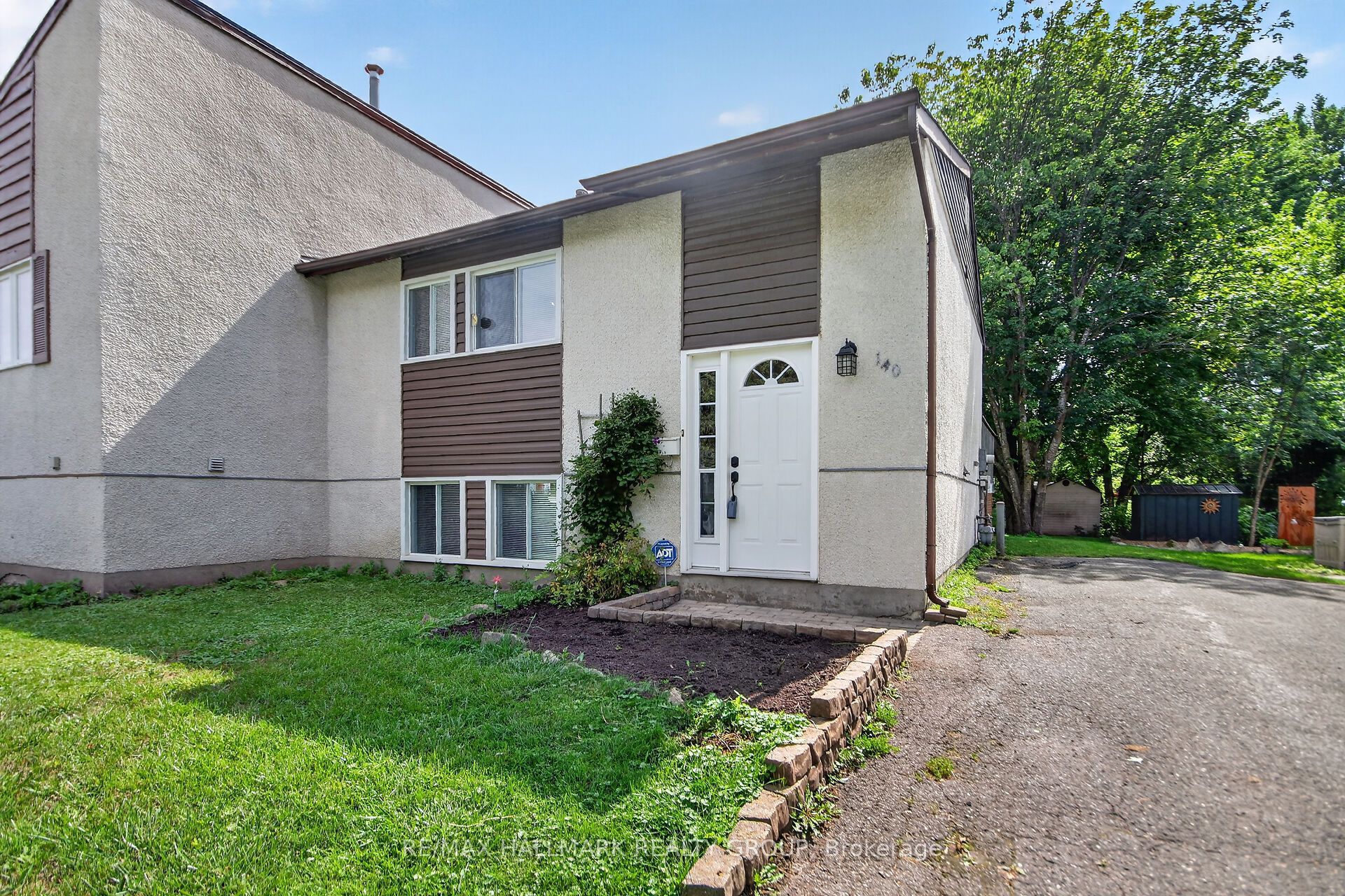 140 Rothesay Drive, Kanata, ON K2L 1P1