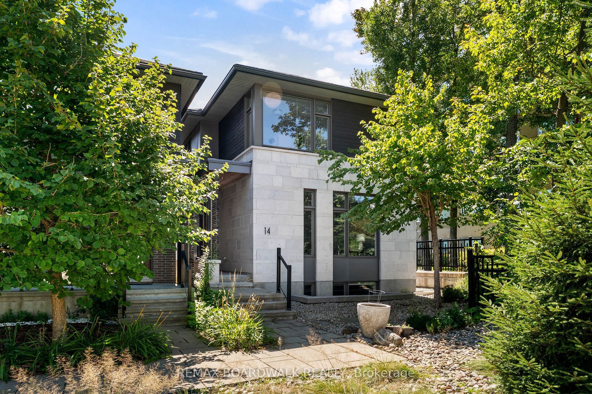 14 Philosopher Private, Glebe - Ottawa East and Area, ON K1S 5P7