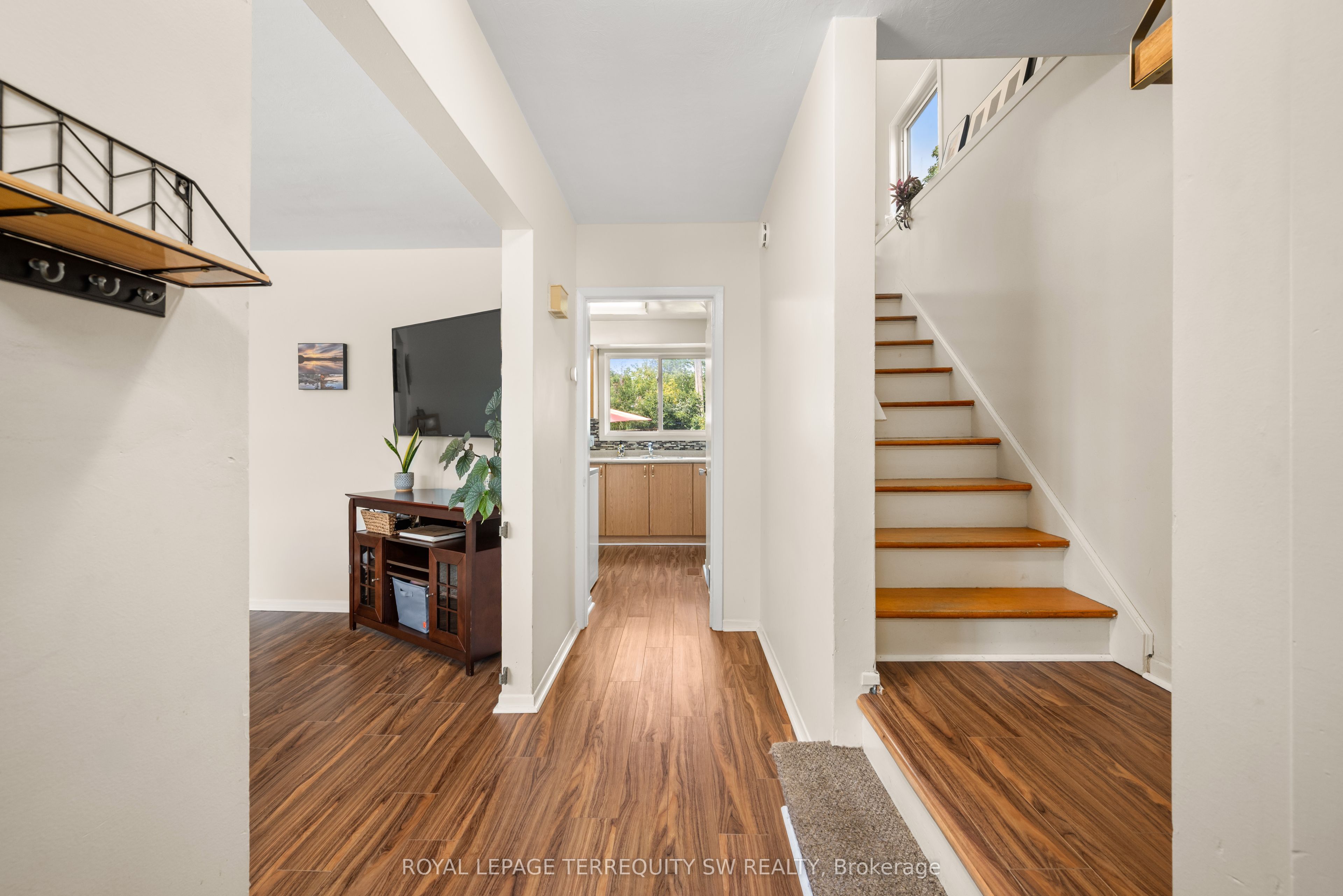 46 Northlin Park Road, Kawartha Lakes, ON K9V 4P4 photo 3