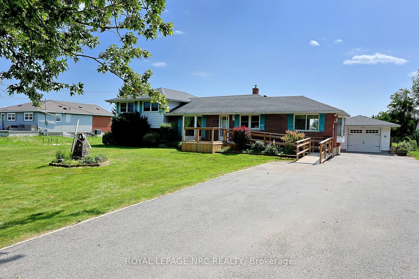 513 Ridge Road W, Grimsby, ON L3M 4E7 photo 2