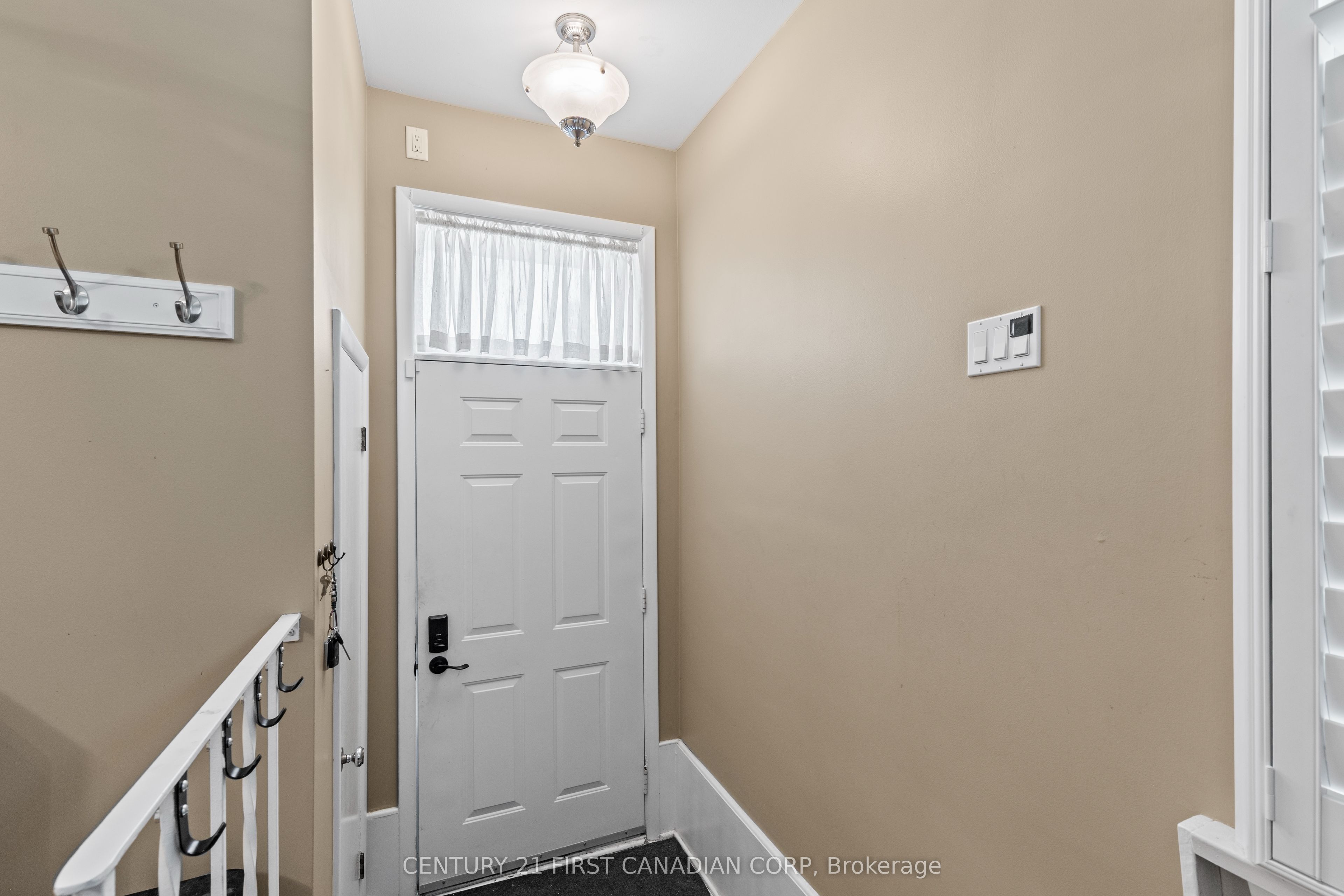 407 Vermont Avenue, London South, ON N5Z 3E4 photo 5