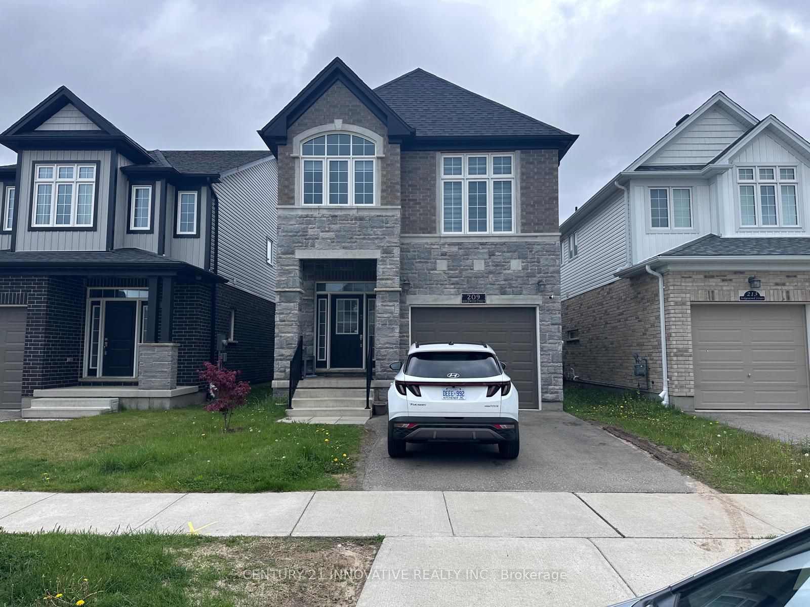 209 Sedgewood Street N, Kitchener, ON N2P 0H9