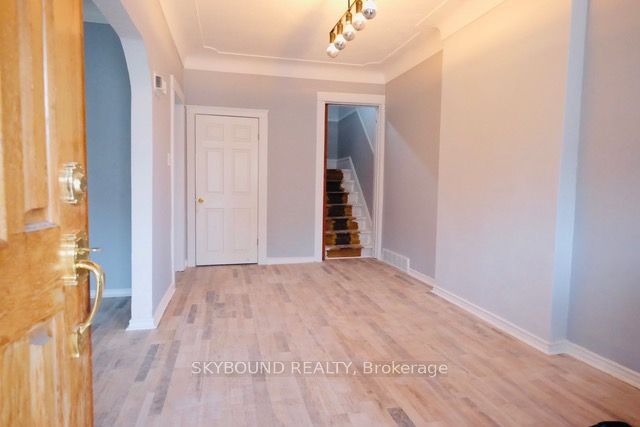 72 Somerset Avenue, Hamilton, ON L8L 2L7 photo 2