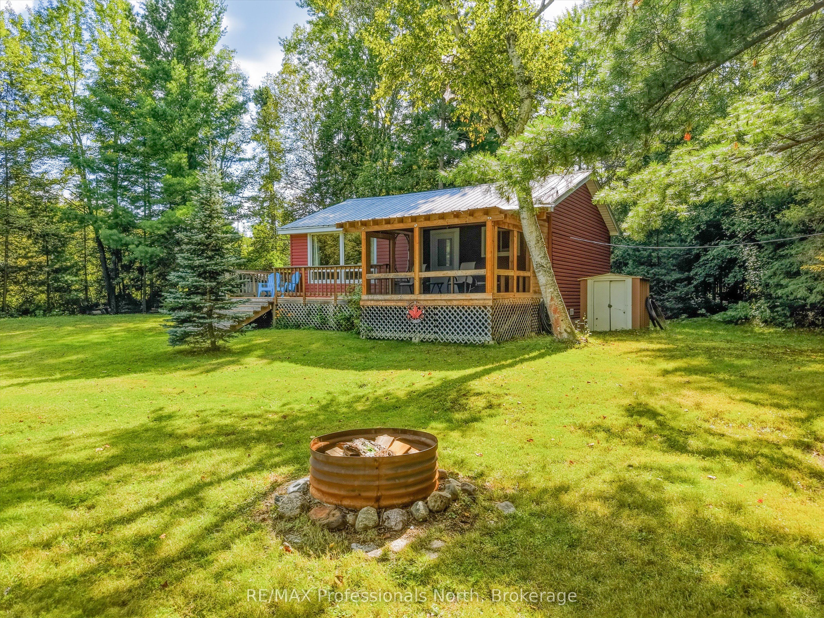 1001 Sherwood Forest Road, Bracebridge, ON P1L 1X3