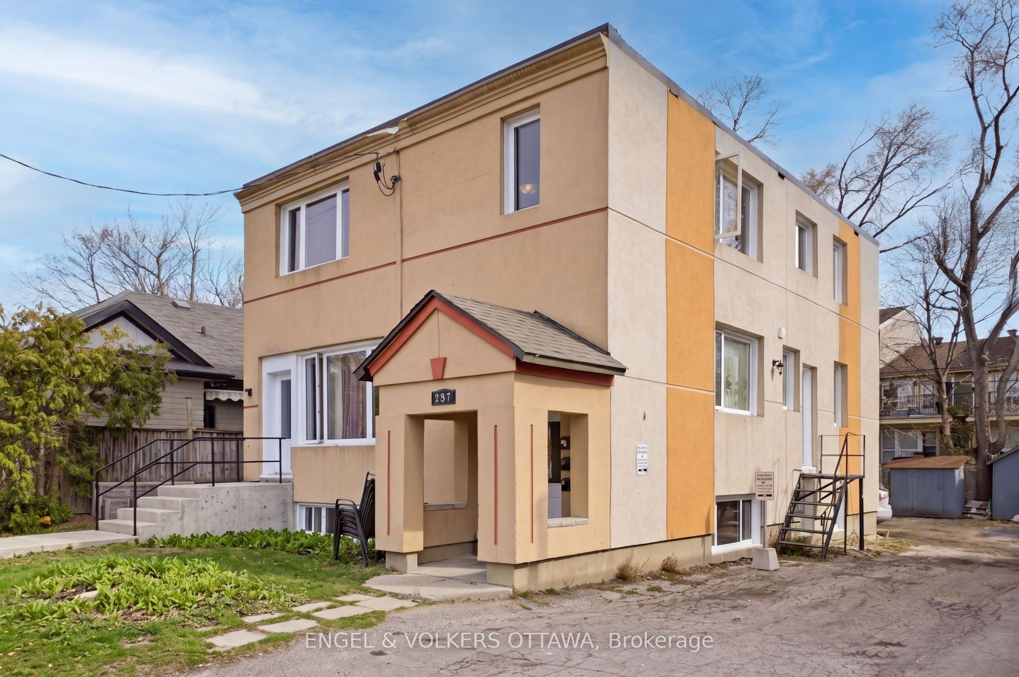 287 St Laurent Boulevard 1, Manor Park - Cardinal Glen and Area, ON K1K 2Z3 photo 2