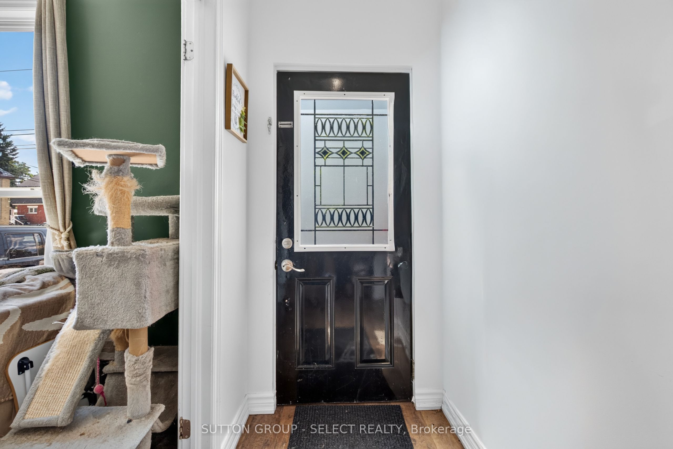 174 Clarence Street, London East, ON N6B 2J7 photo 4