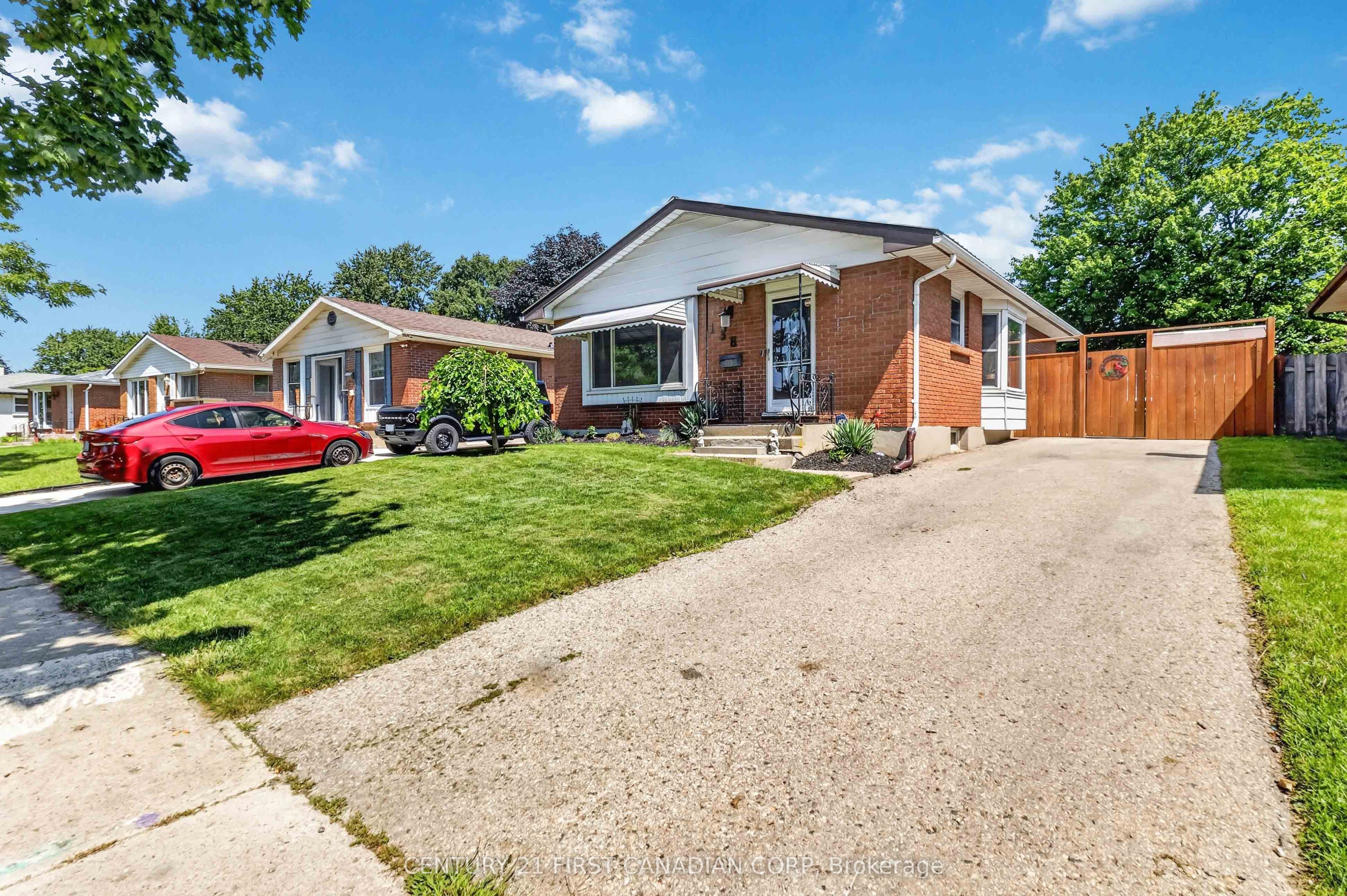 138 Harding Crescent, London South, ON N6E 1G3 photo 2