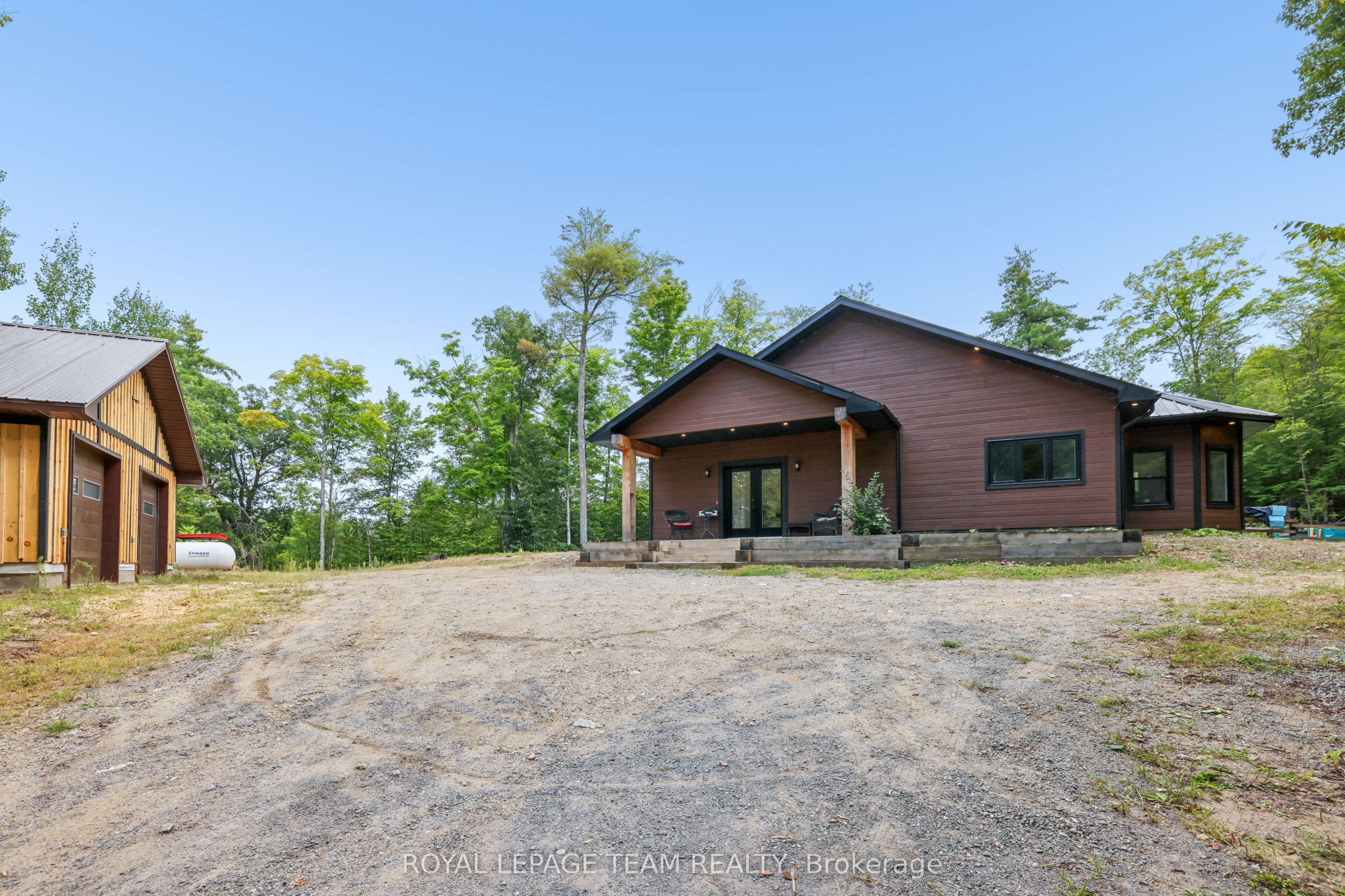 921 Ferguson Lake Road, Greater Madawaska, ON K0J 1H0 photo 2