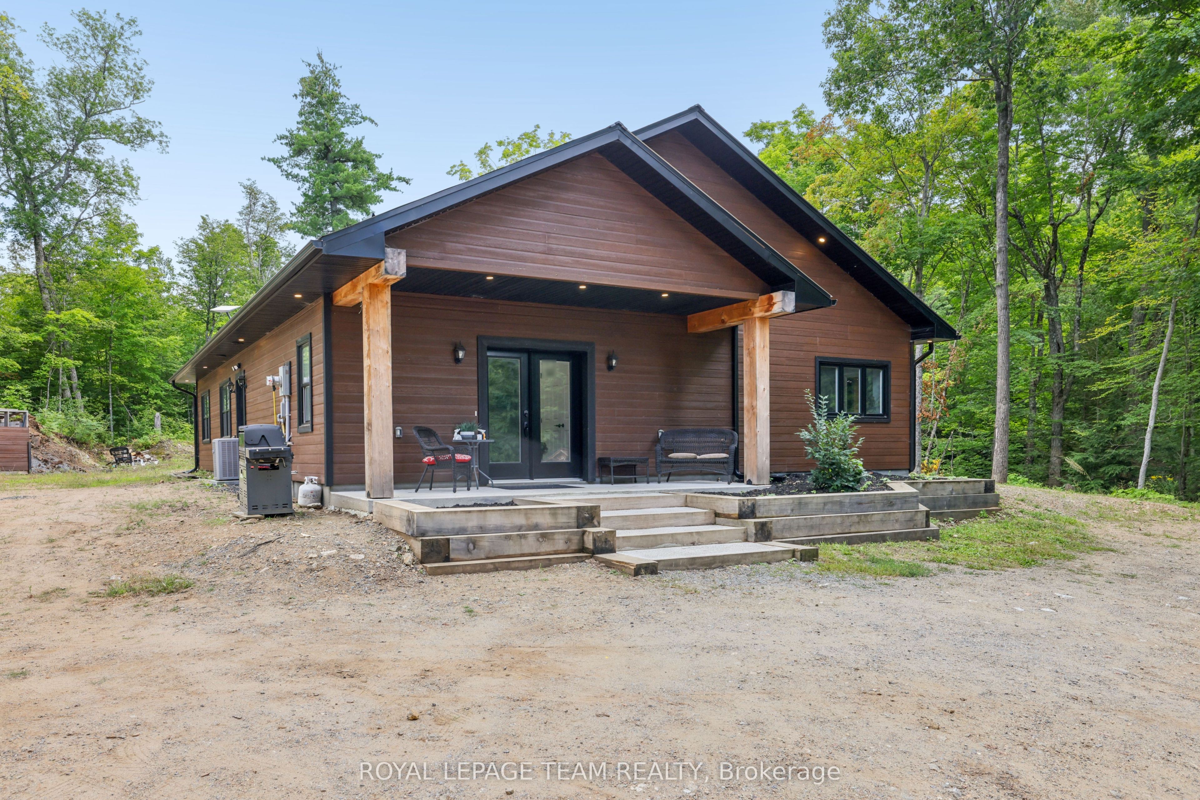 921 Ferguson Lake Road, Greater Madawaska, ON K0J 1H0 photo 4