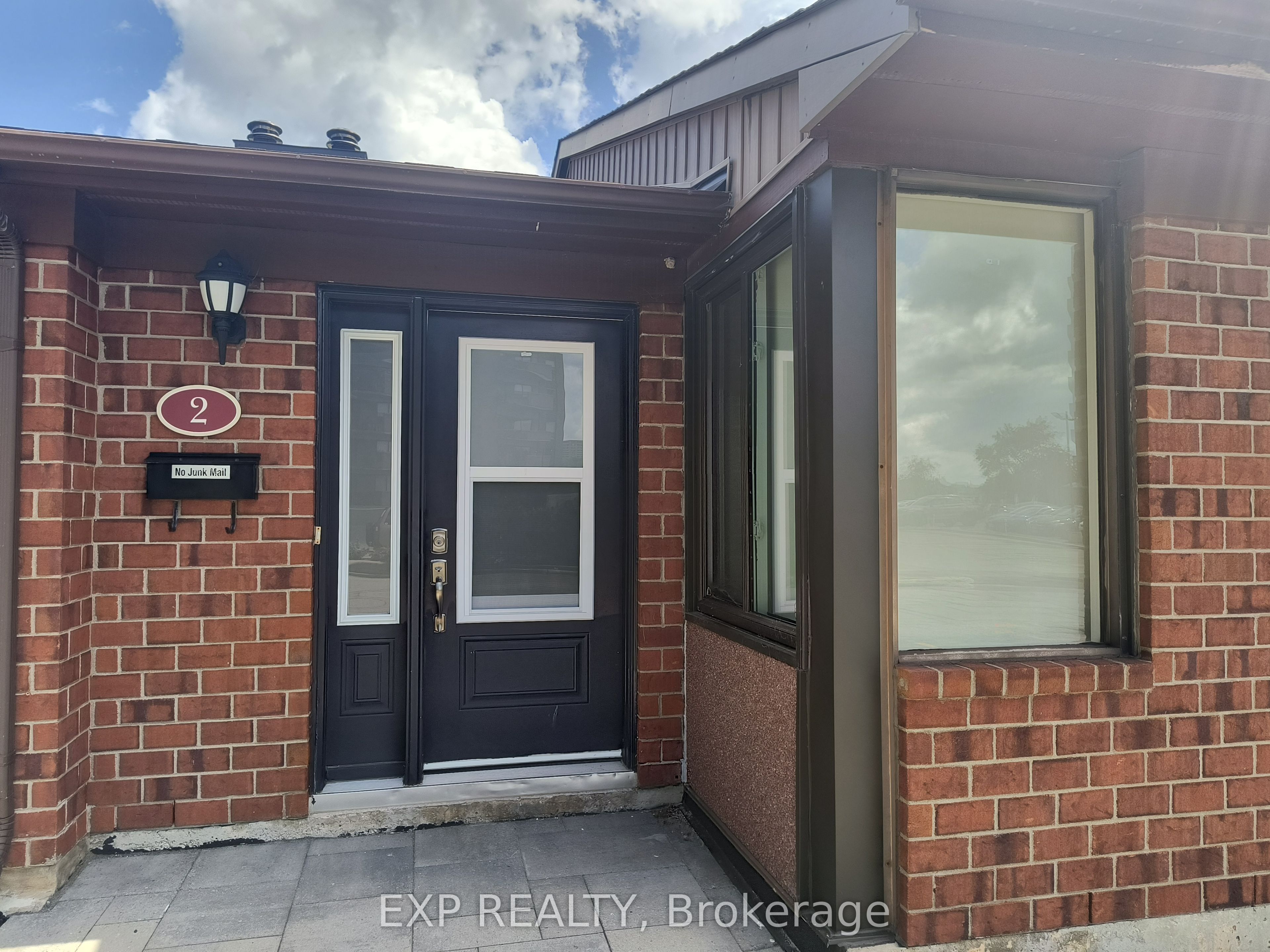 1310 Richmond Road 002, Britannia - Lincoln Heights and Area, ON K2B 8L3