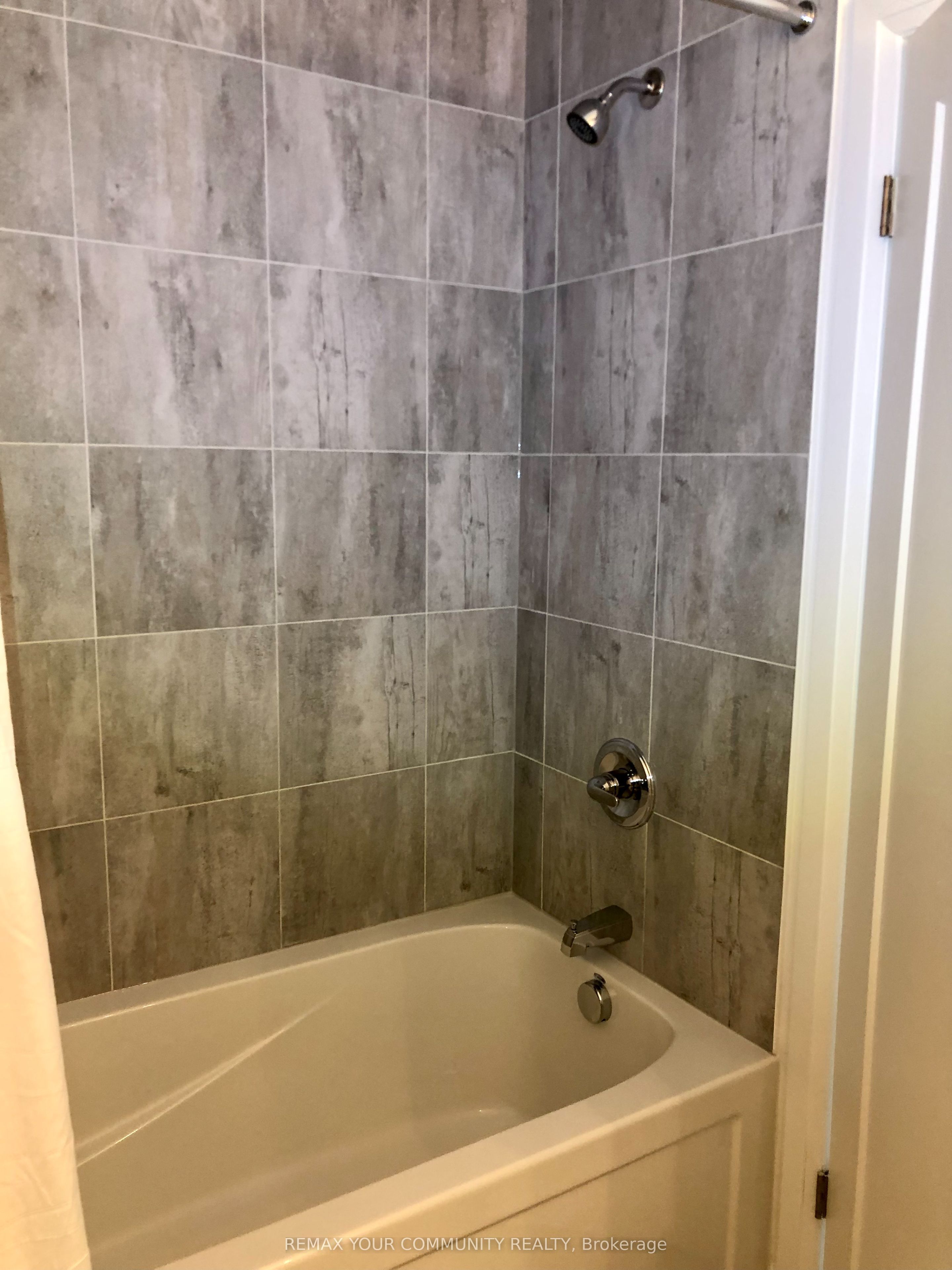 43 Laguna Village Crescent N, Hamilton, ON L0R 1P0 photo 5