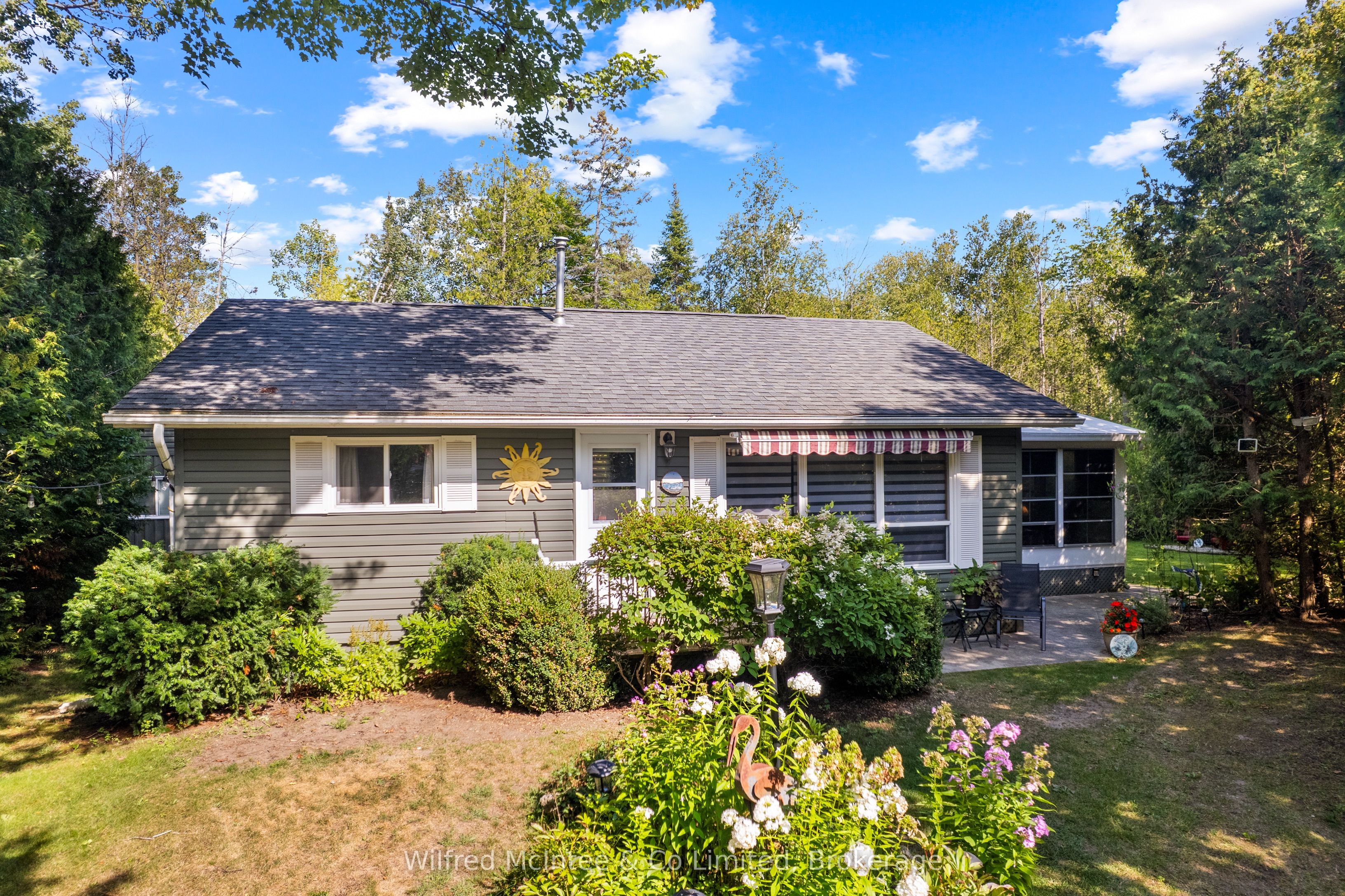 32 MOHAWK Drive, Native Leased Lands, ON N0H 2L0 photo 3