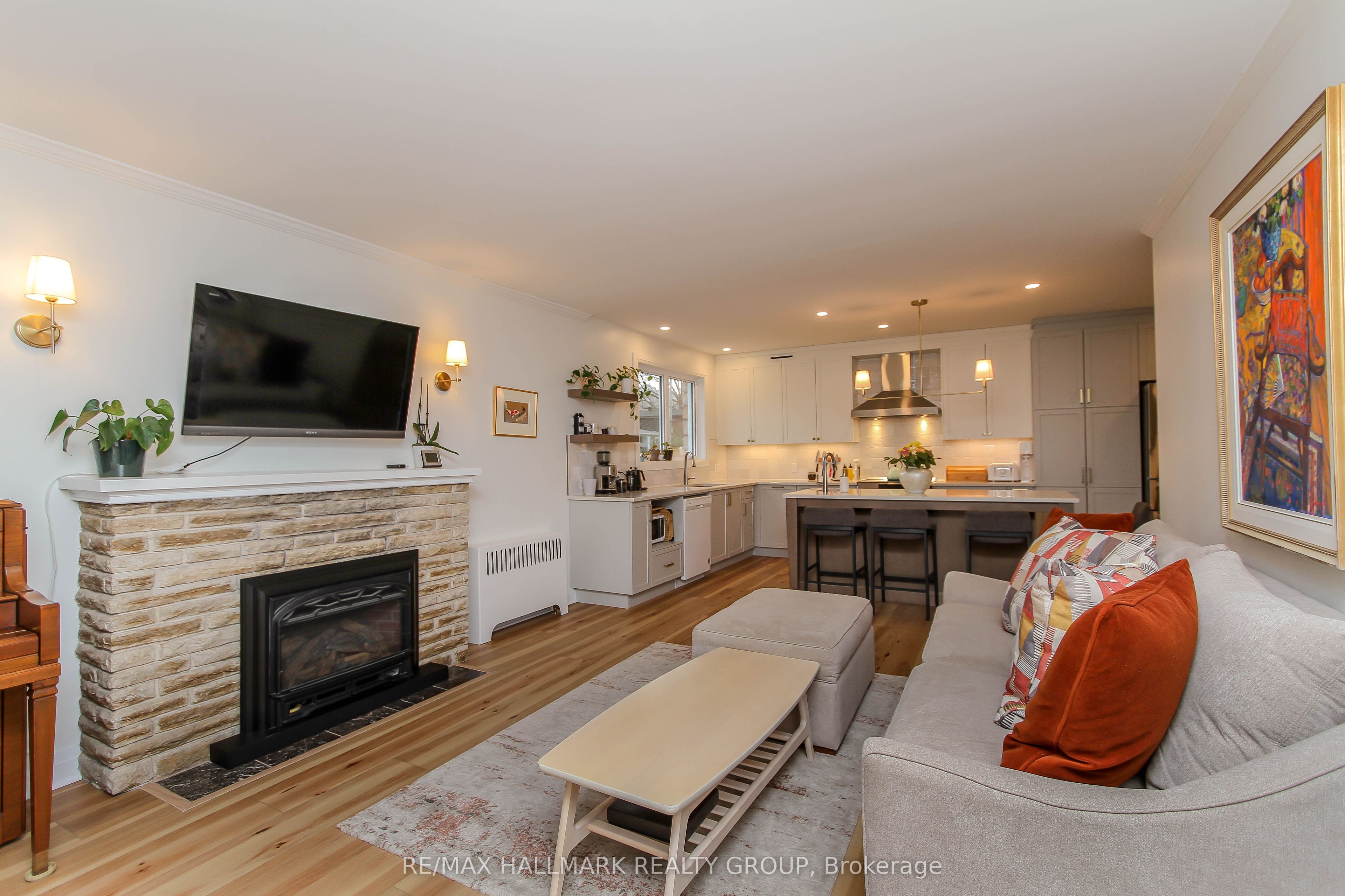 220 Cowley Avenue, Tunneys Pasture and Ottawa West, ON K1Y 0G9 photo 4