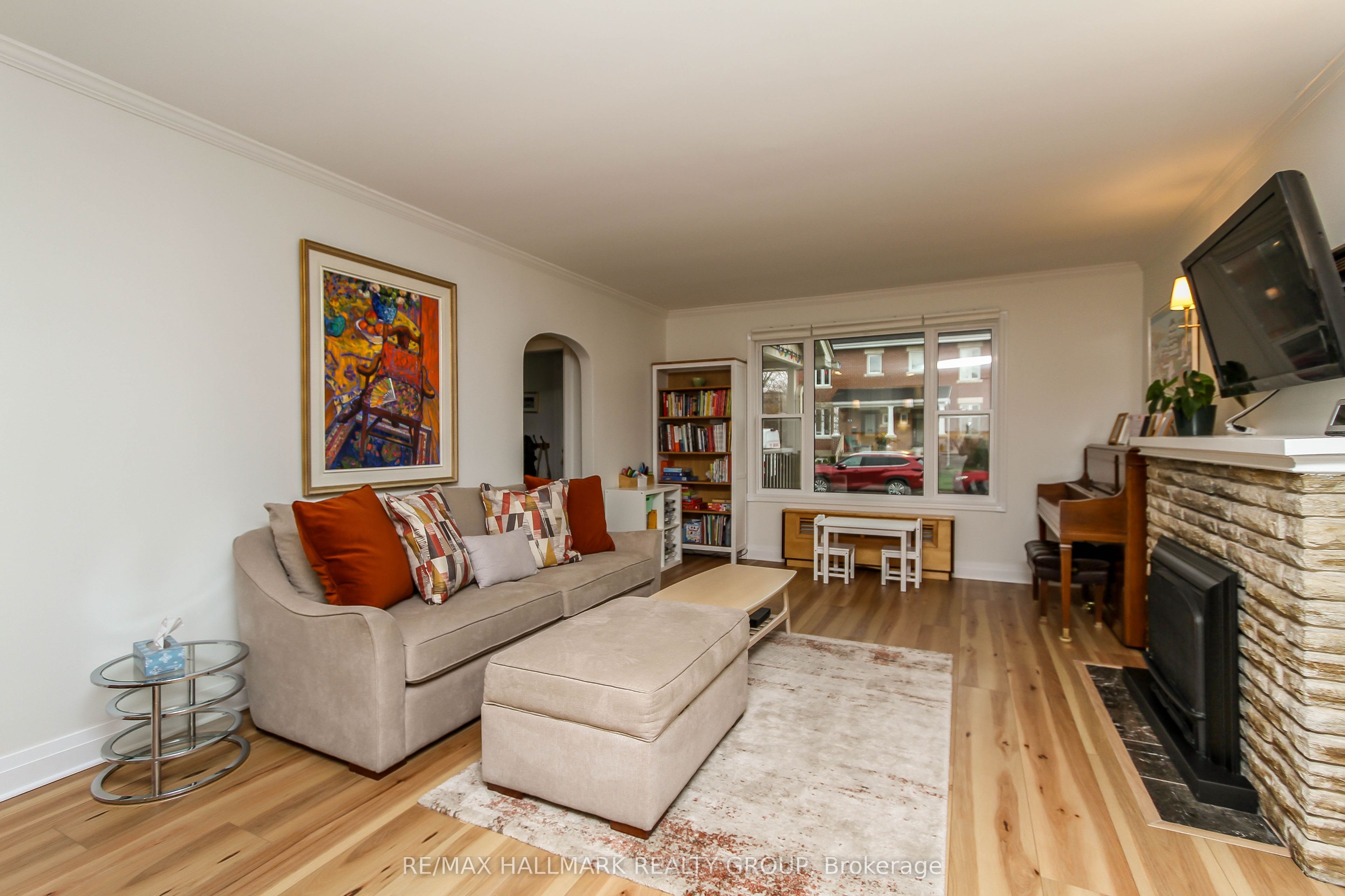220 Cowley Avenue, Tunneys Pasture and Ottawa West, ON K1Y 0G9 photo 5