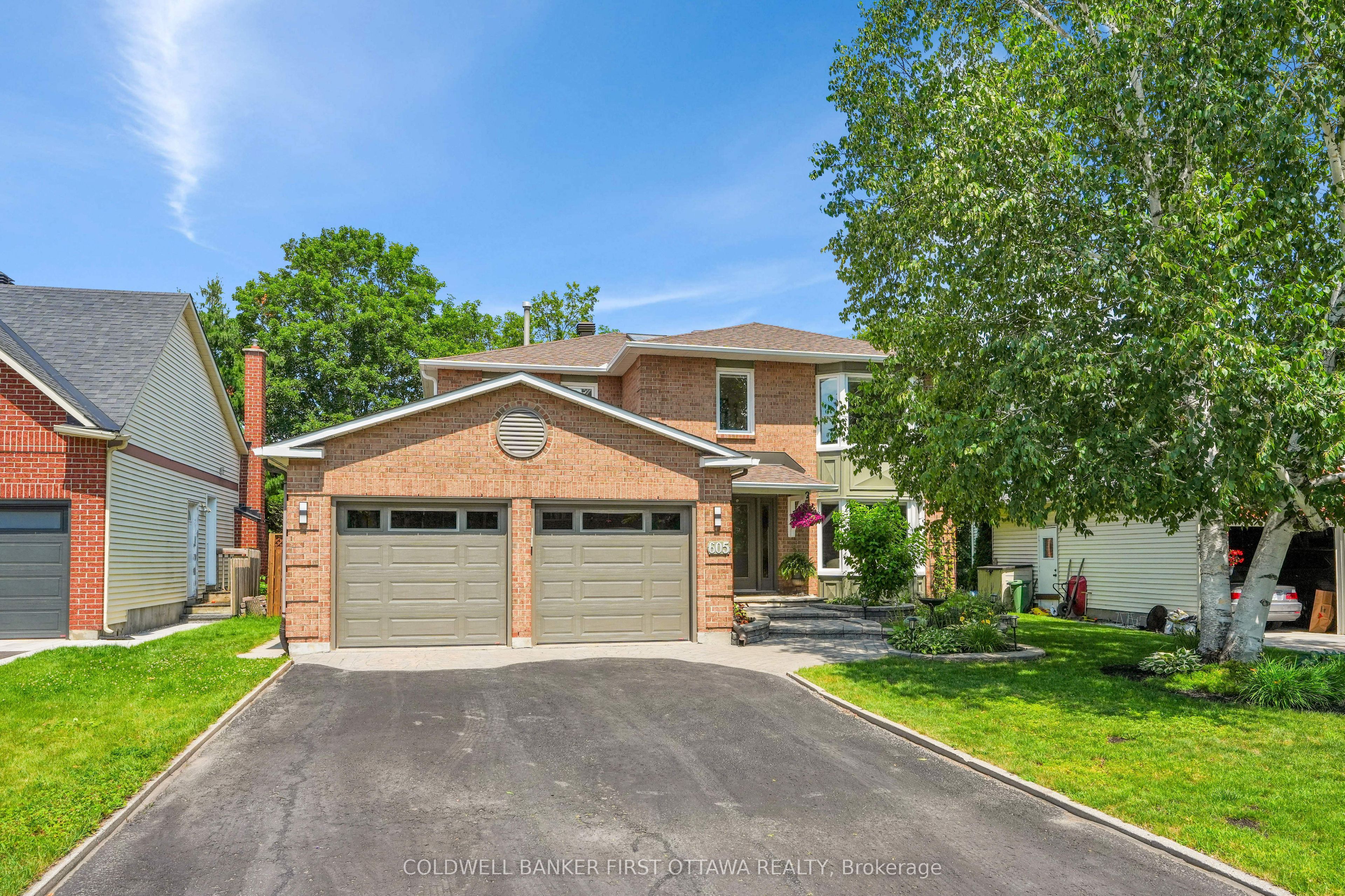 605 Brookridge Crescent, Orleans - Cumberland and Area, ON K4A 1Z6 photo 2