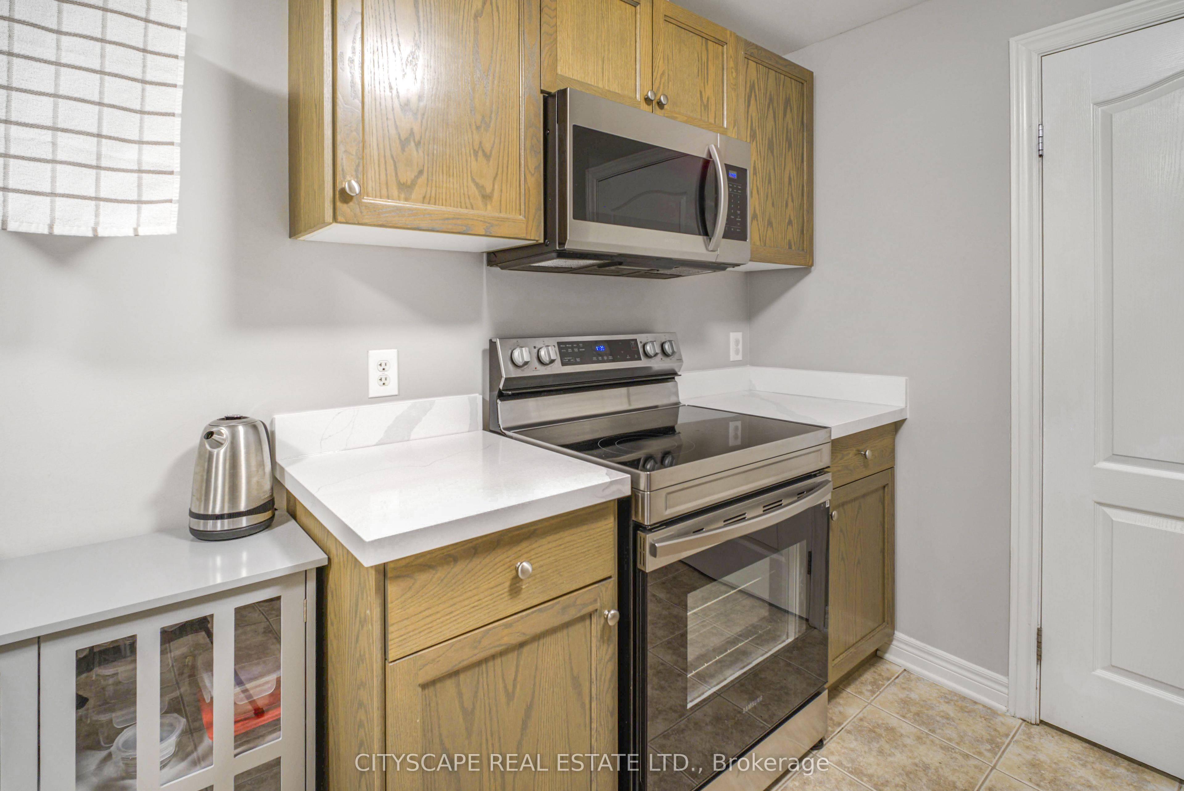 6350 Dorchester Road 104, Niagara Falls, ON L2G 0A1 photo 2