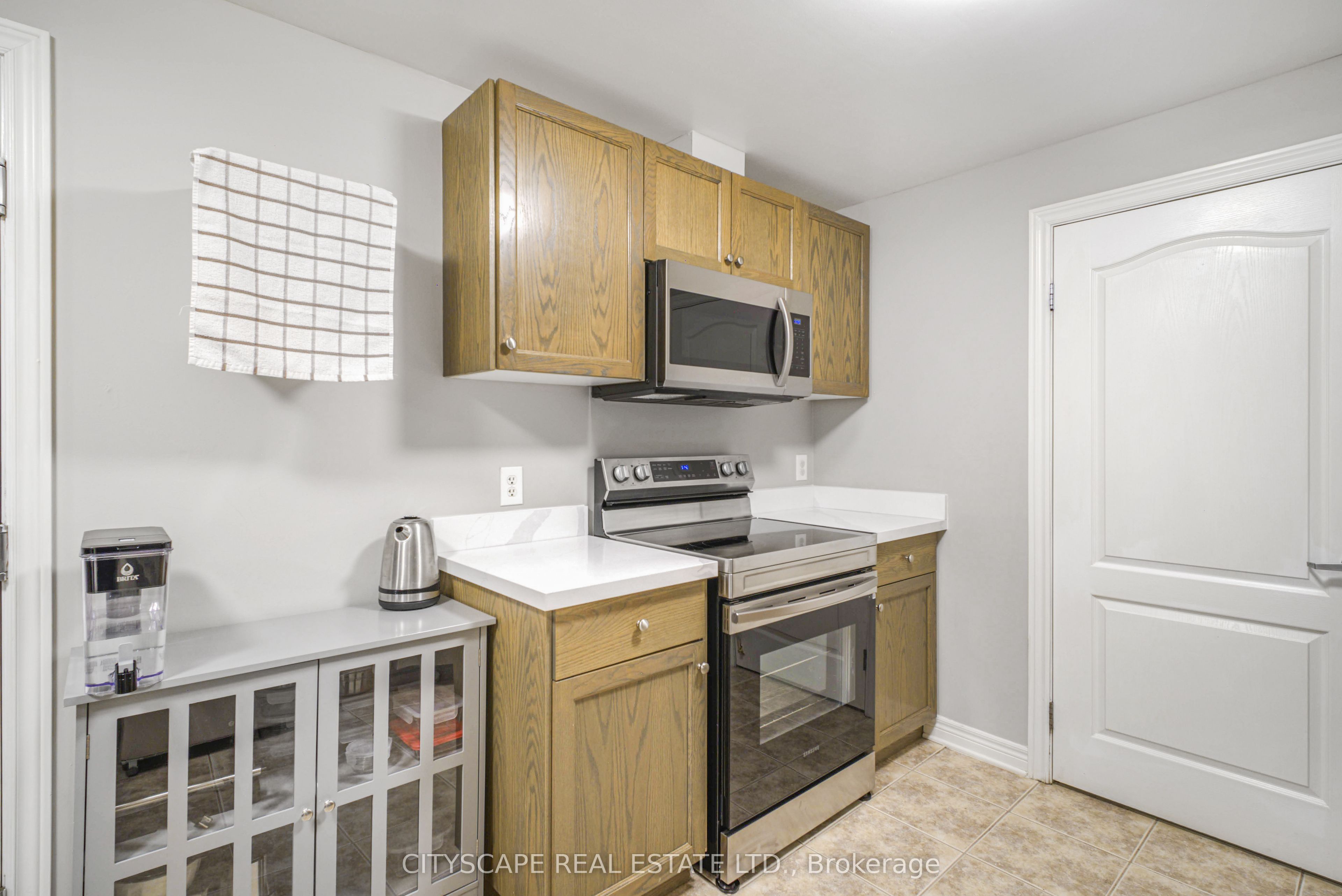 6350 Dorchester Road 104, Niagara Falls, ON L2G 0A1 photo 4