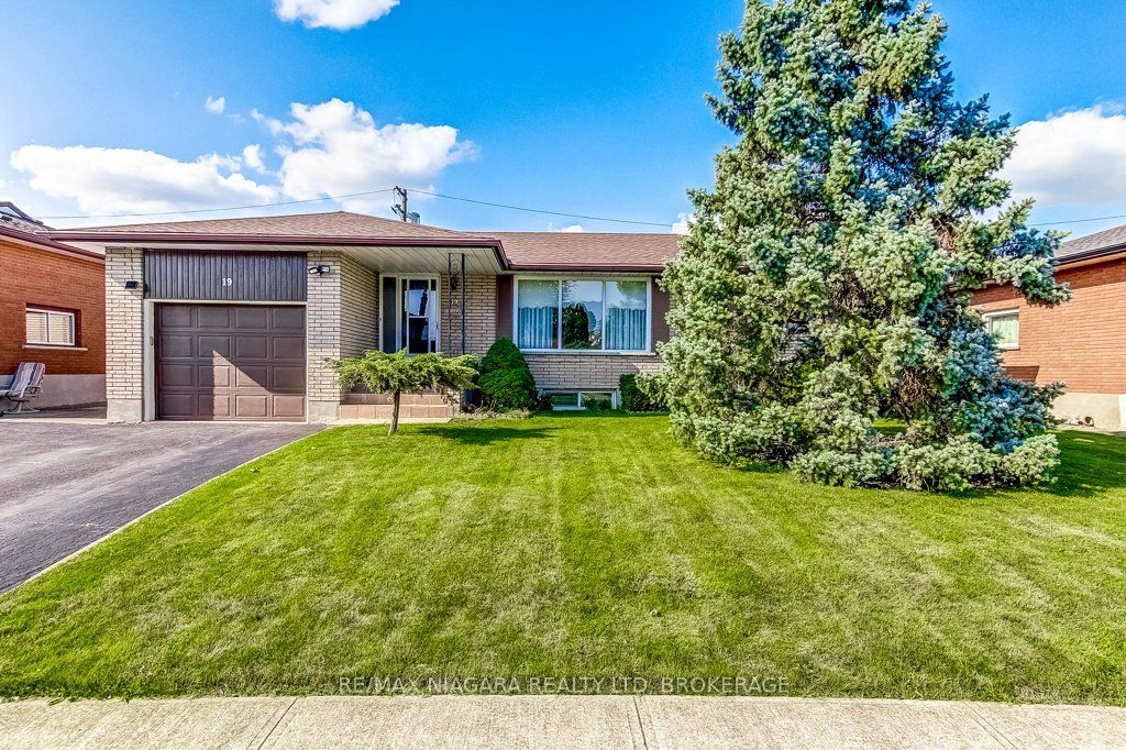 19 Eastdale Crescent, Welland, ON L3B 1E6