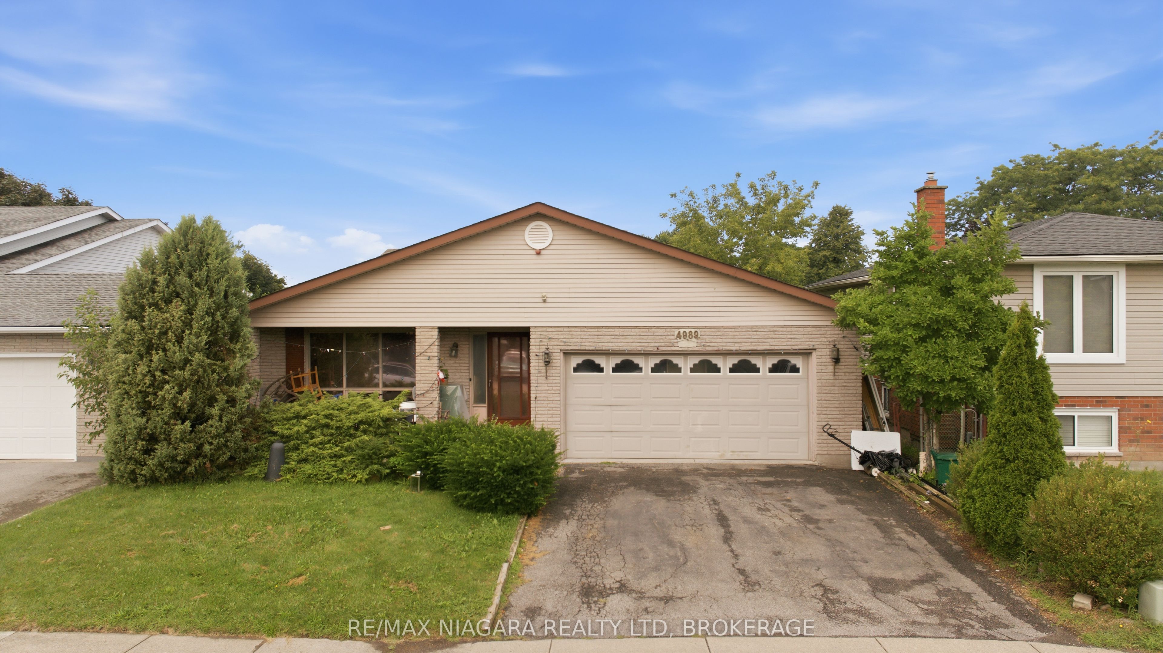 4989 Tara Avenue, Niagara Falls, ON L2H 2V8