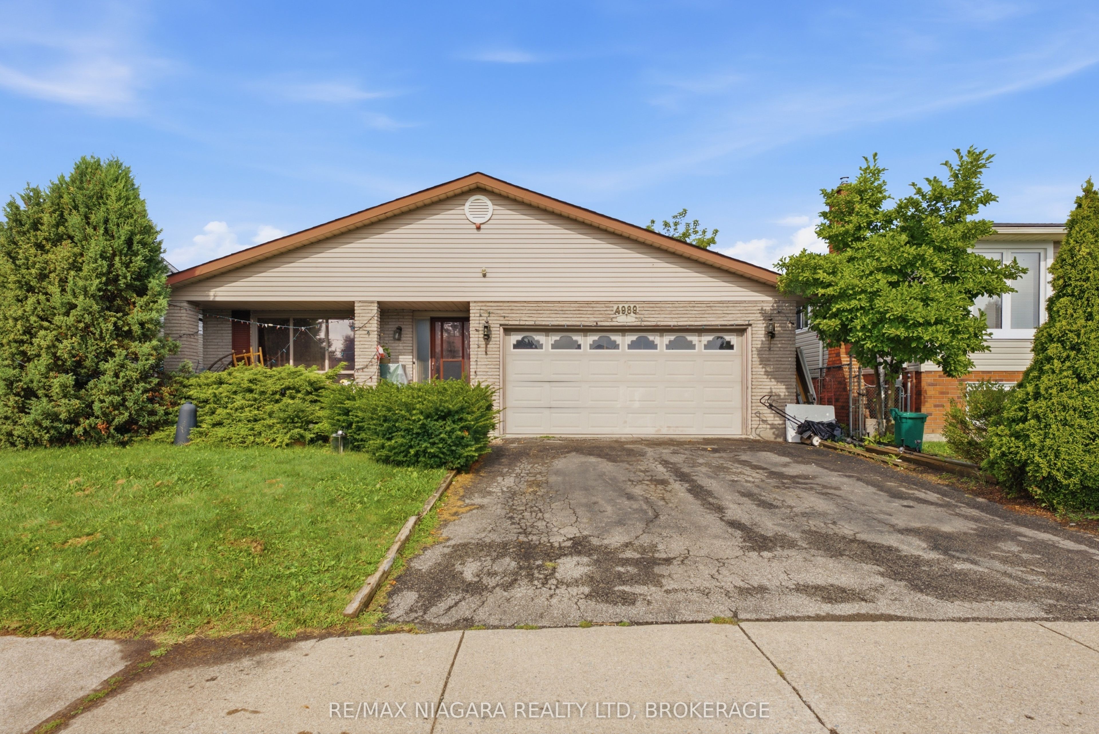 4989 Tara Avenue, Niagara Falls, ON L2H 2V8 photo 2