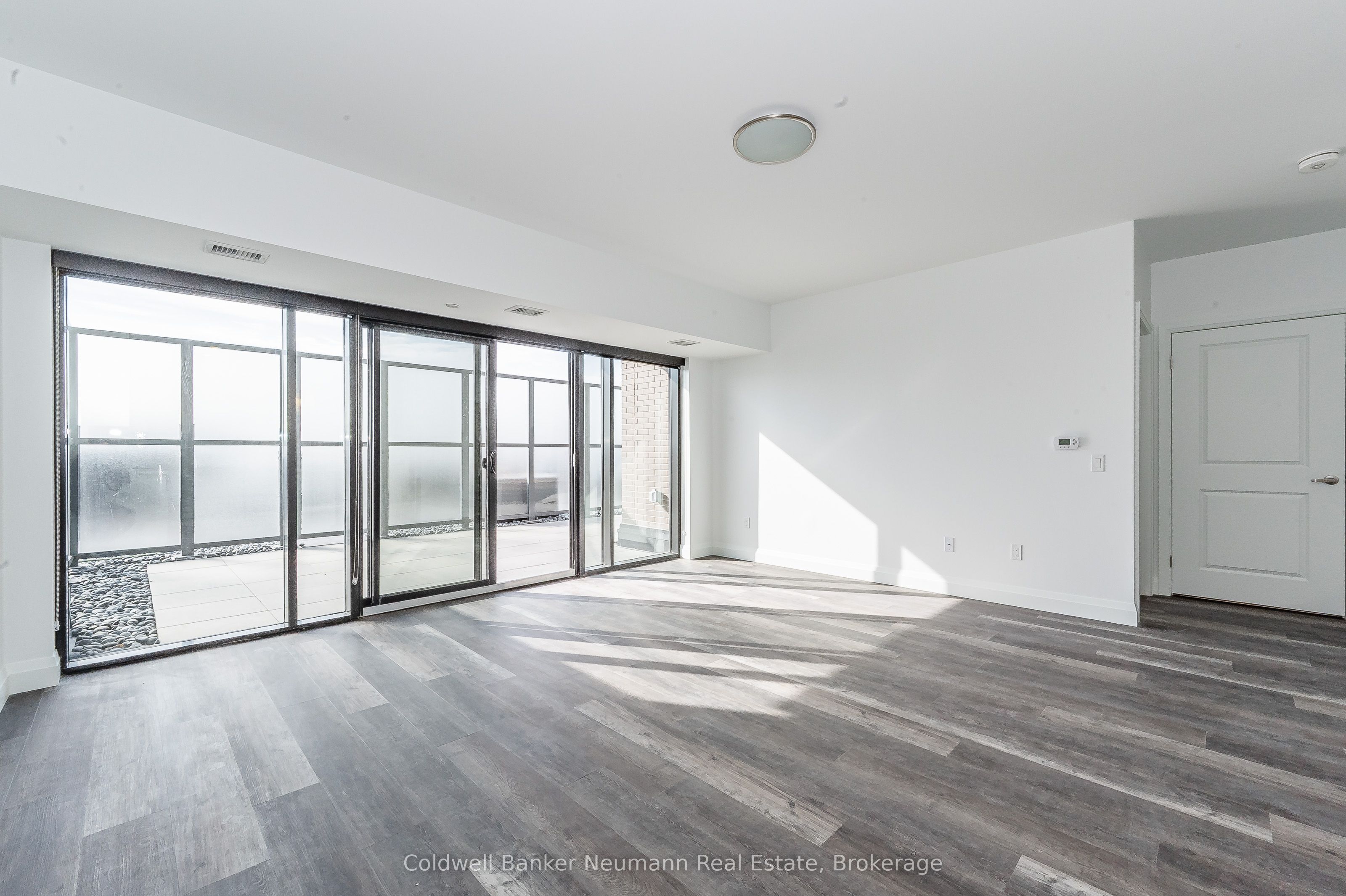 505-332 Gosling Gardens 505, Guelph, ON N1L 1G7 photo 4