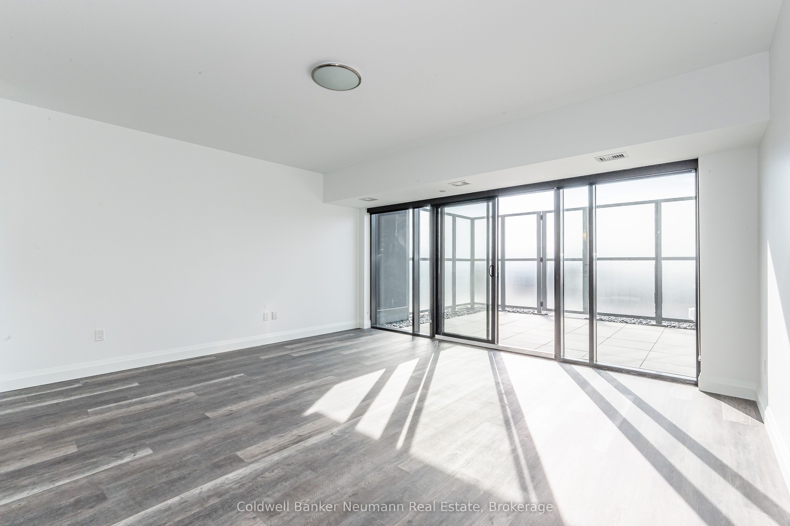 505-332 Gosling Gardens 505, Guelph, ON N1L 1G7 photo 5