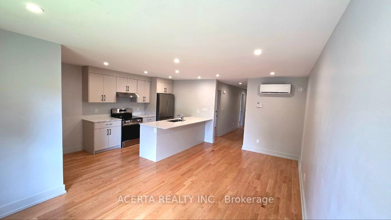 1250 Trenton Avenue A, Carlington - Central Park, ON K1Z 8J9 photo 2