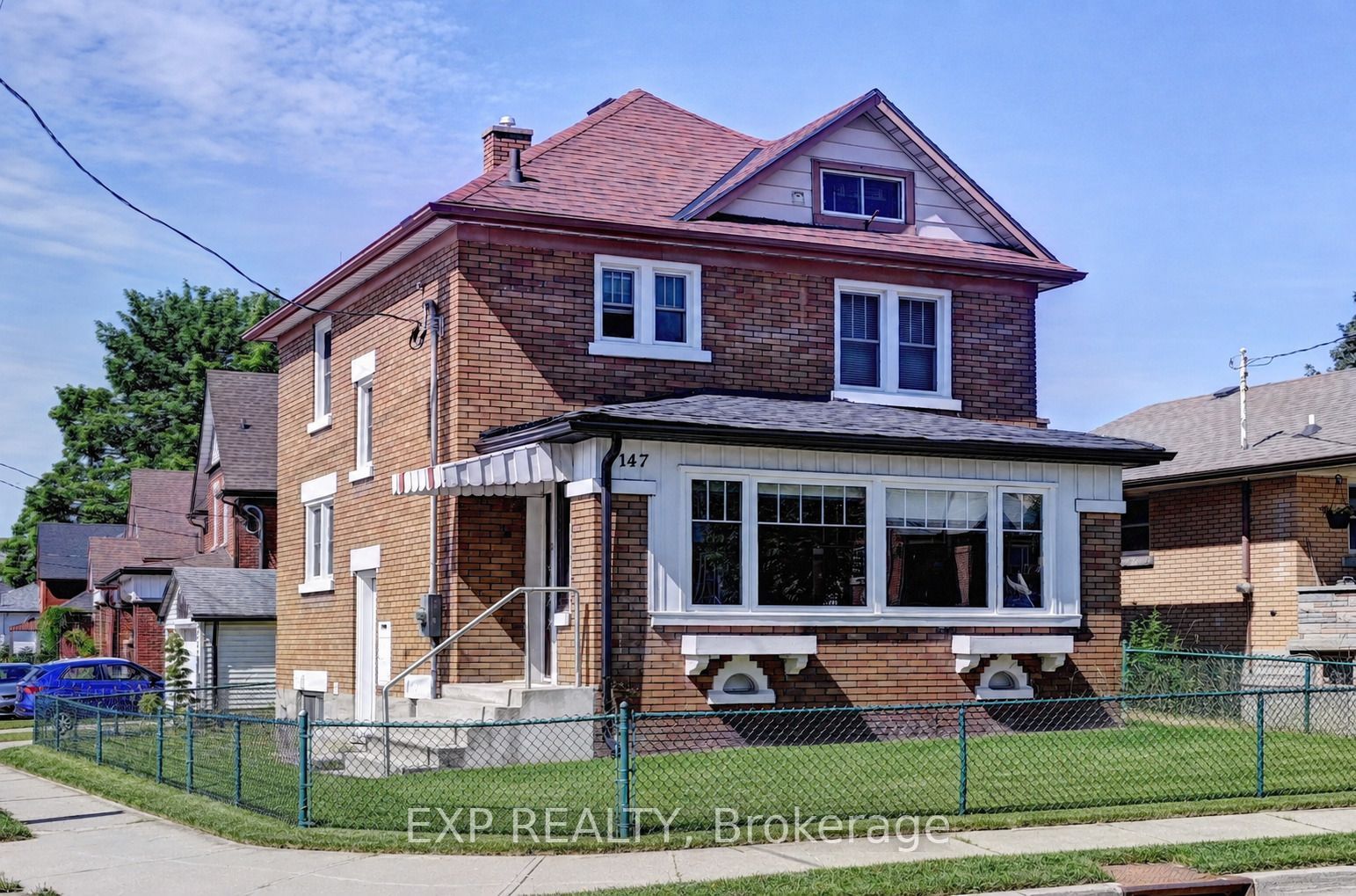 147 Courtland Avenue E, Kitchener, ON N2G 2T9