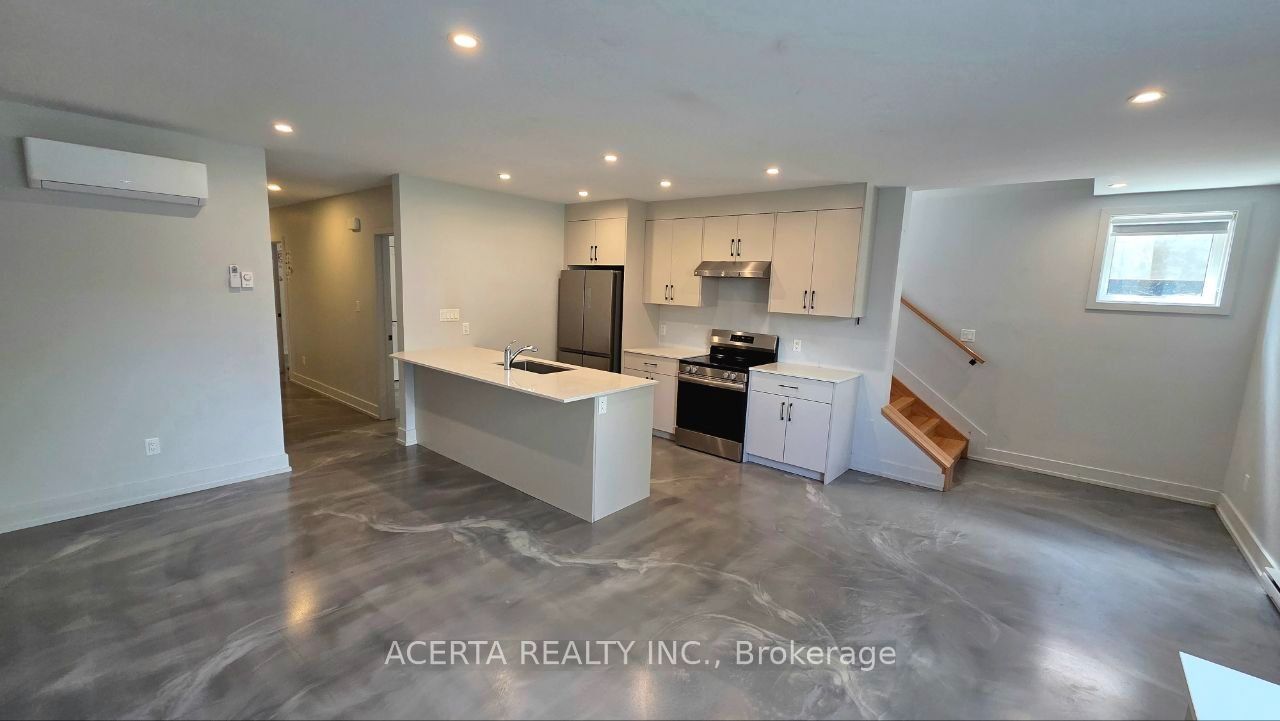 1252 Trenton Avenue C, Carlington - Central Park, ON K1Z 8J9 photo 3