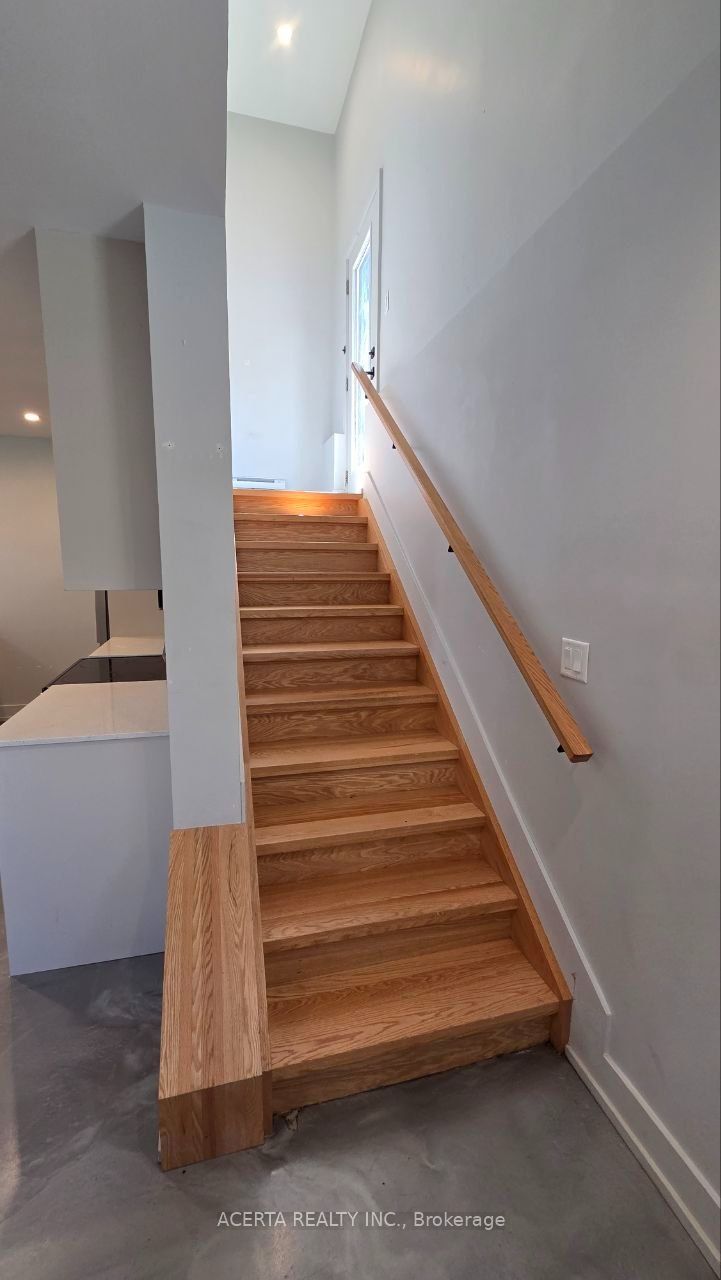1252 Trenton Avenue C, Carlington - Central Park, ON K1Z 8J9 photo 4