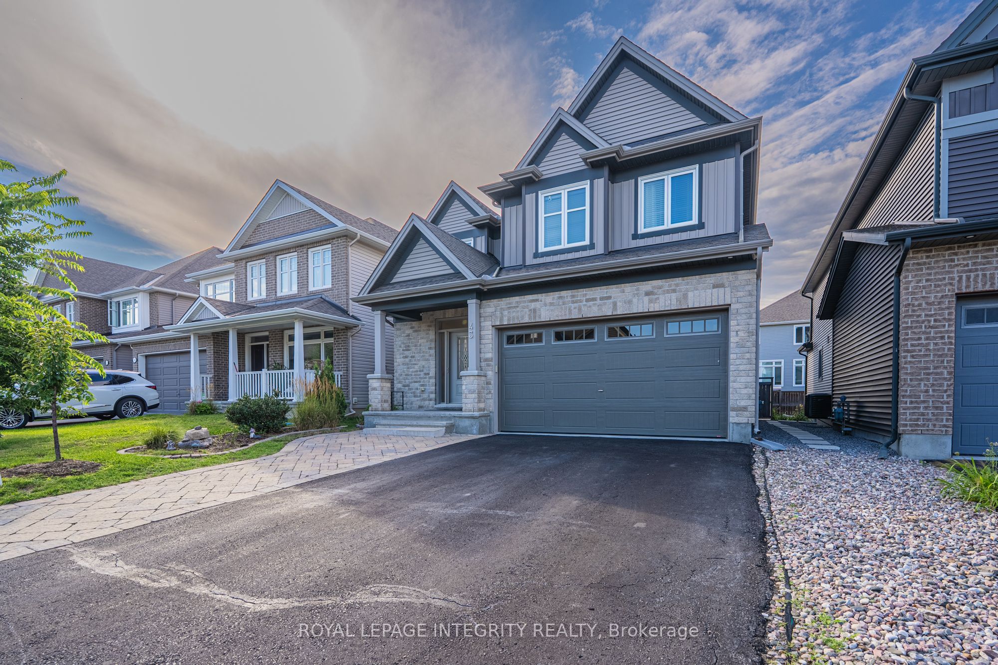 43 Cento Way, Stittsville - Munster - Richmond, ON K2S 0W4 photo 2