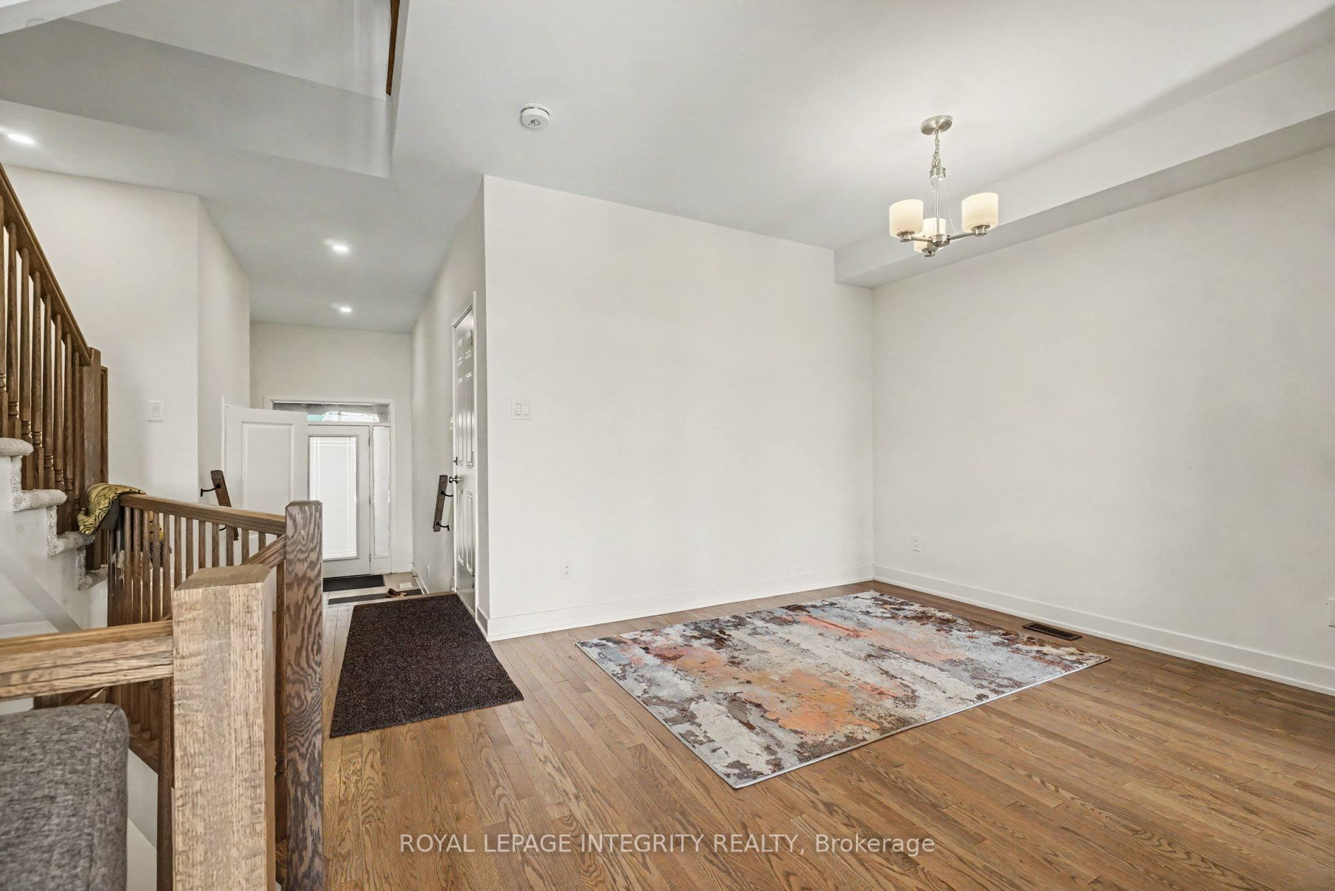 226 Monticello Avenue, Kanata, ON K2S 2R7 photo 3